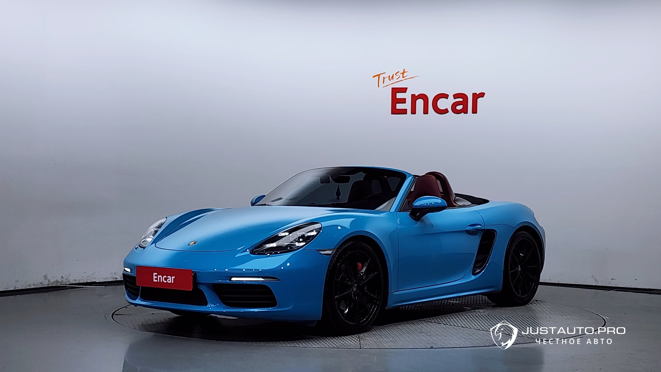 Автомобиль Porsche 718