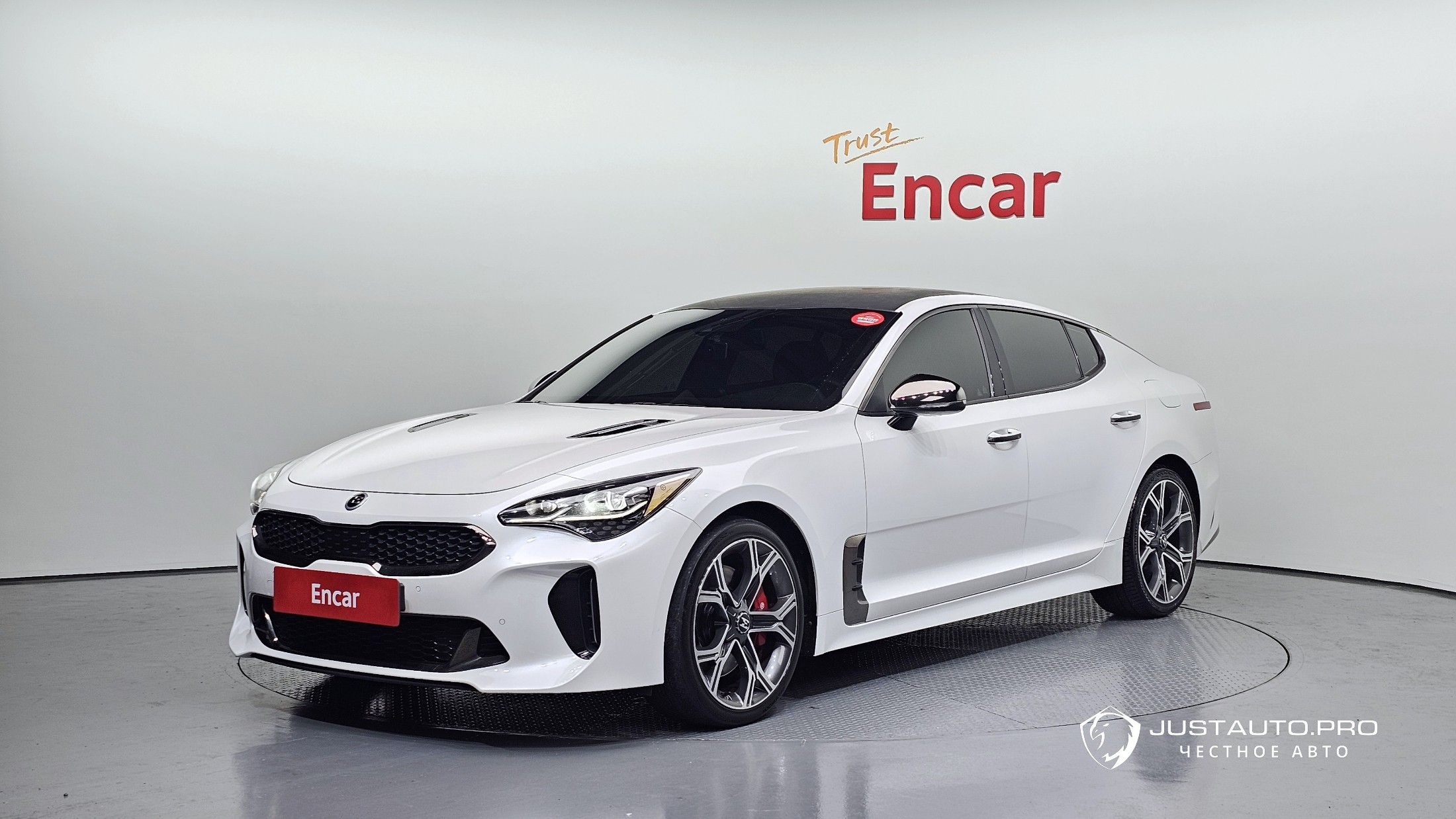 Автомобиль Kia Stinger