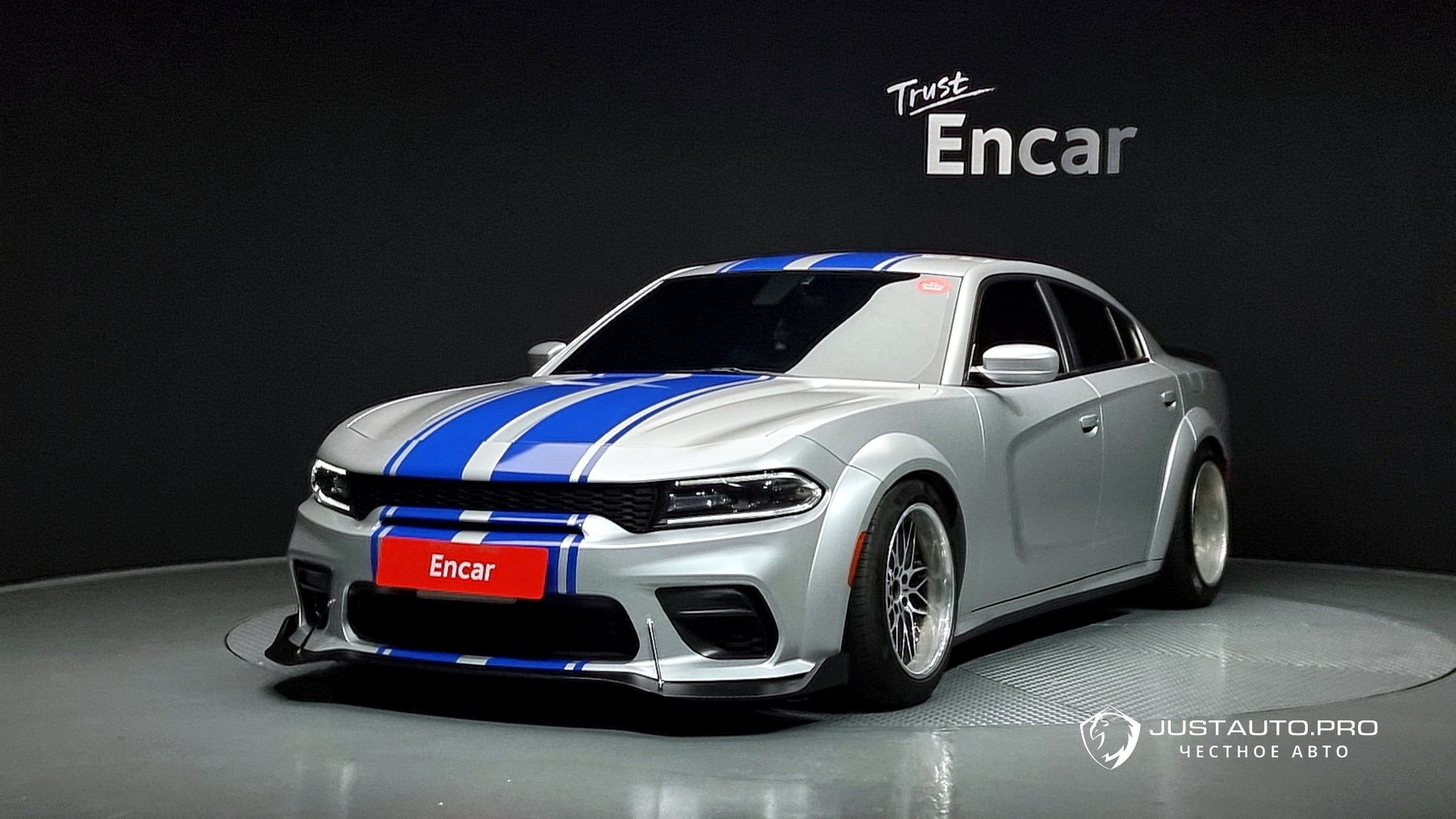 Автомобиль Dodge Charger