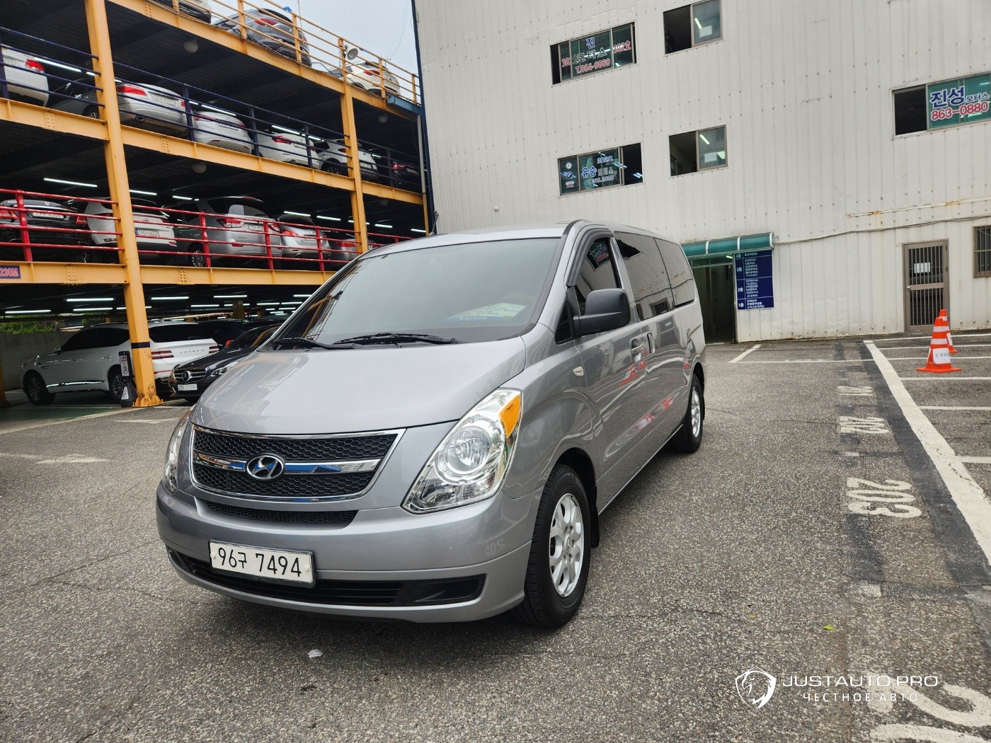 Автомобиль Hyundai Starex