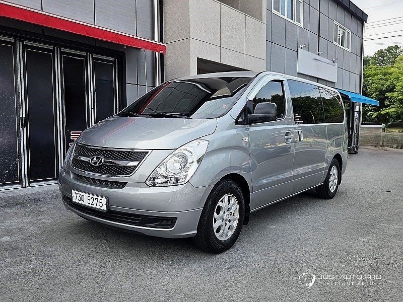Автомобиль Hyundai Starex