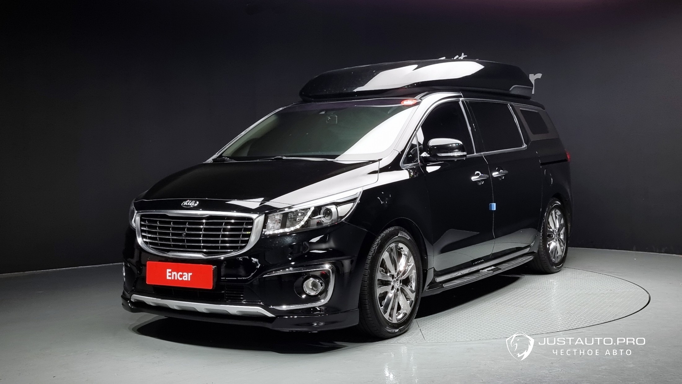 Автомобиль Kia Canival