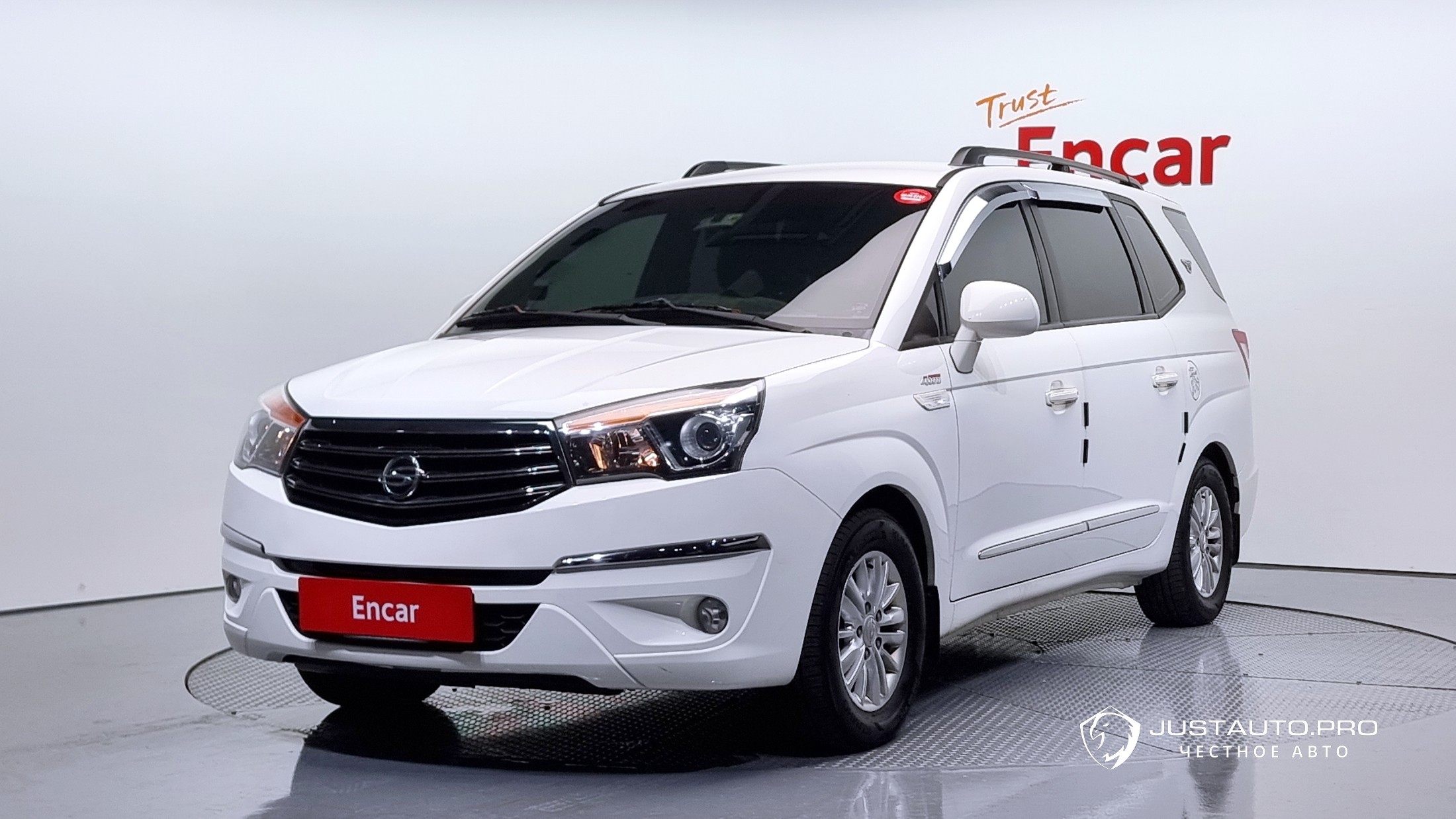 Автомобиль KG_Mobility_Ssangyong KORANDO