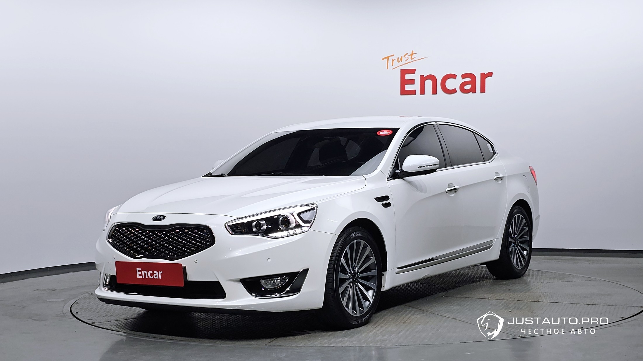 Автомобиль Kia K7