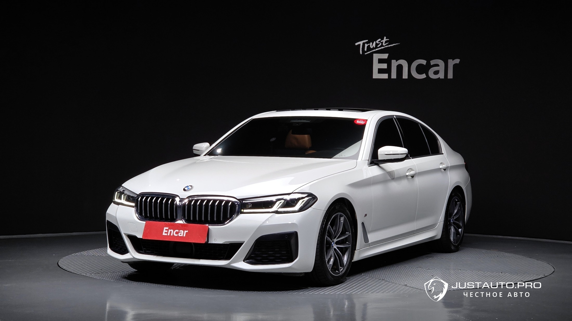 Автомобиль BMW 5-Series