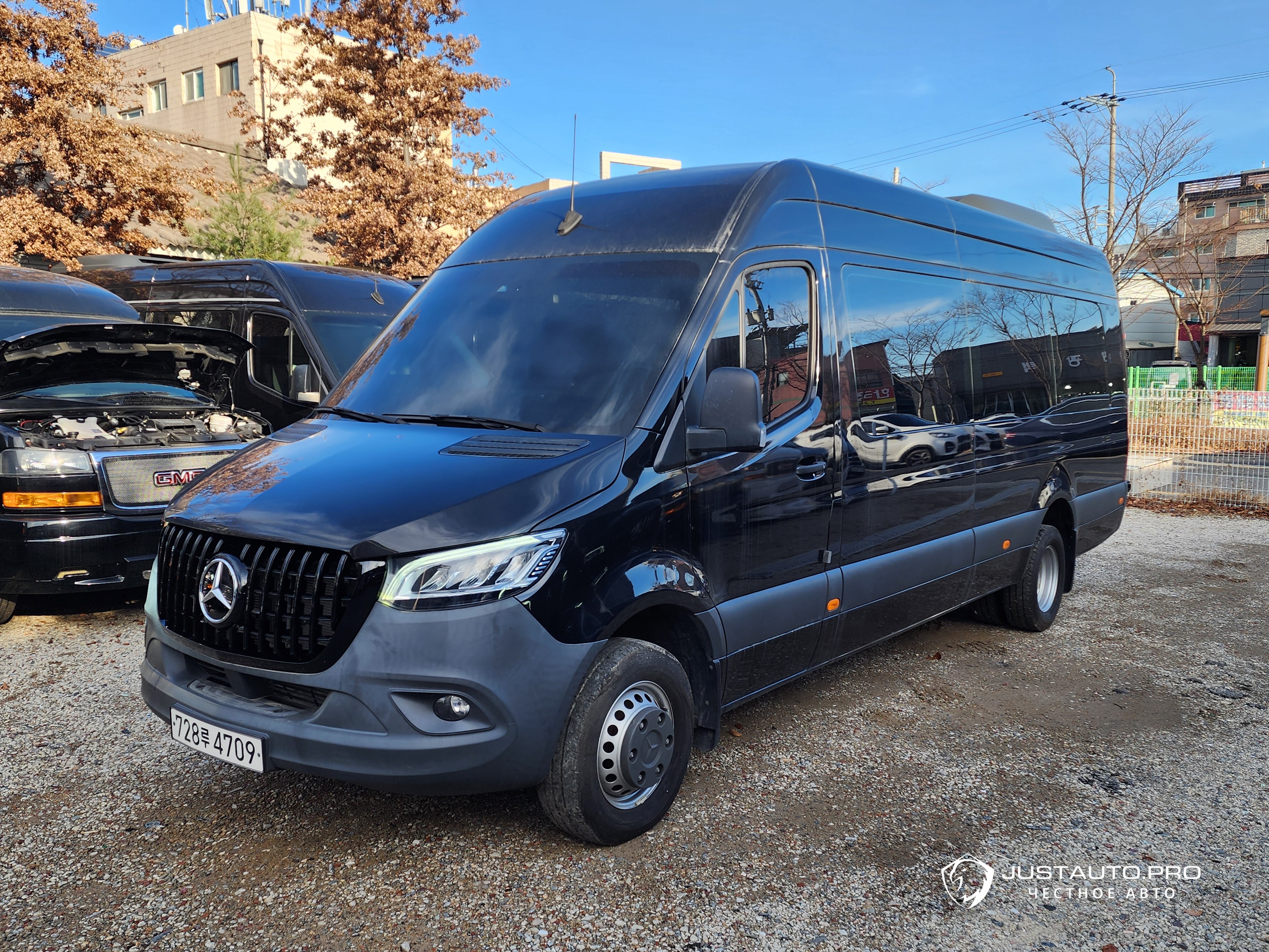 Автомобиль Mercedes-Benz Sprinter