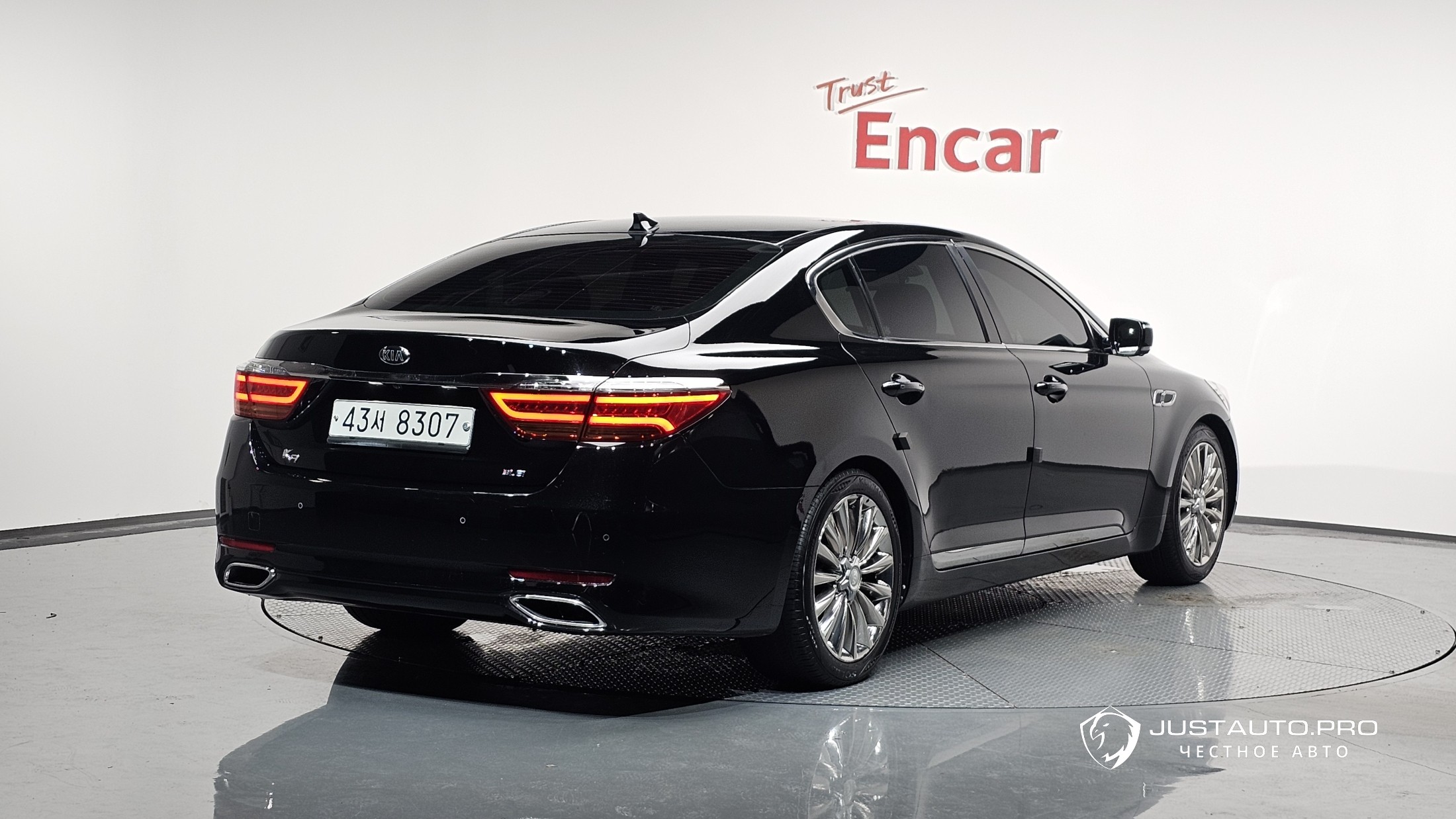 Автомобиль Kia K9