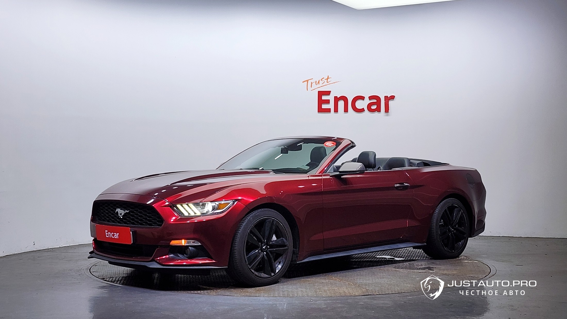 Автомобиль Ford Mustang