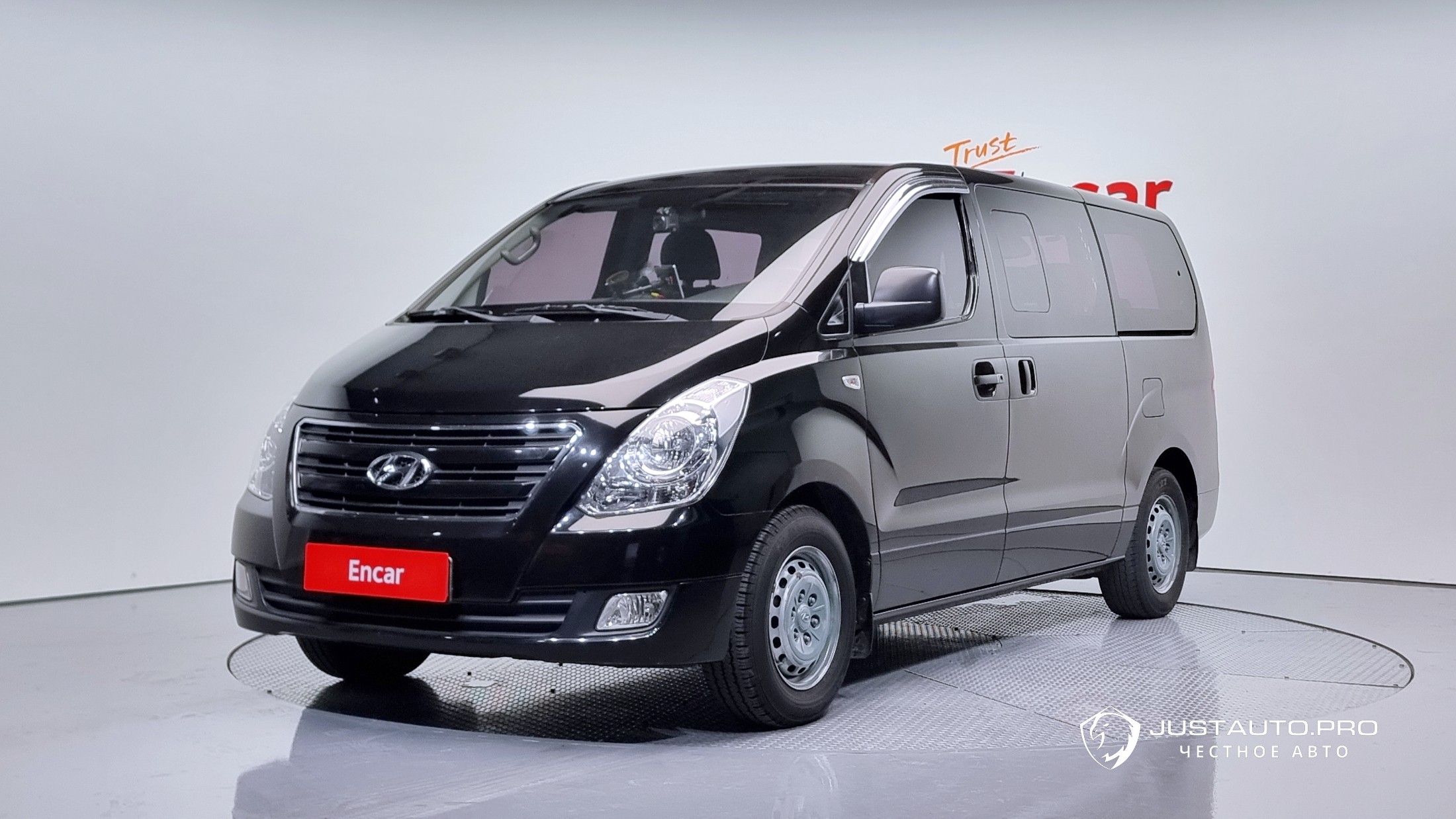 Автомобиль Hyundai Starex