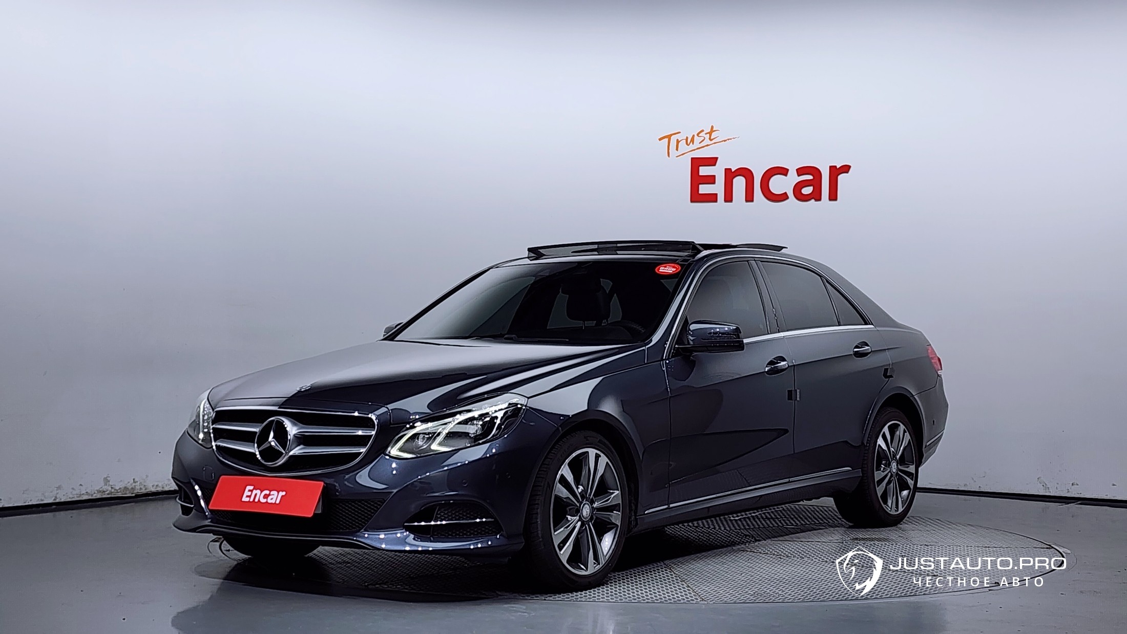 Автомобиль Mercedes-Benz E-Class