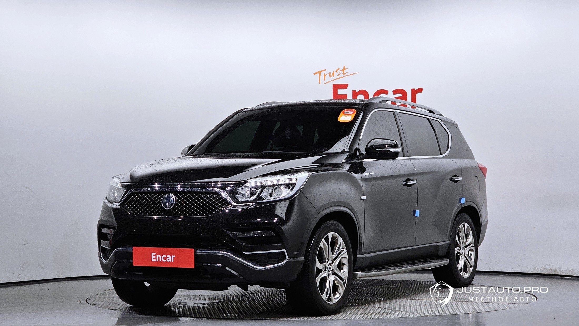 Автомобиль KG_Mobility_Ssangyong Rexton