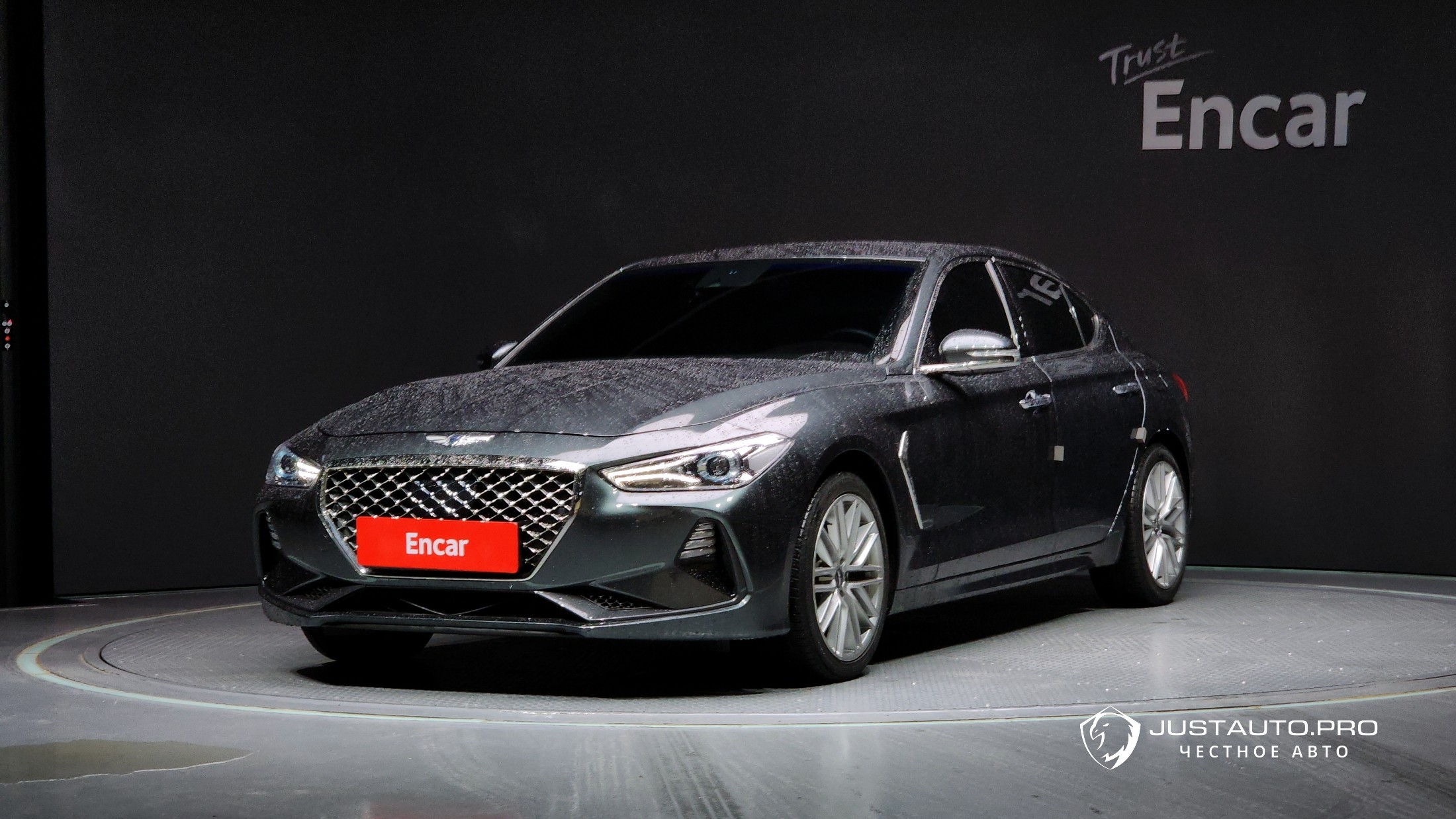 Автомобиль Genesis G70