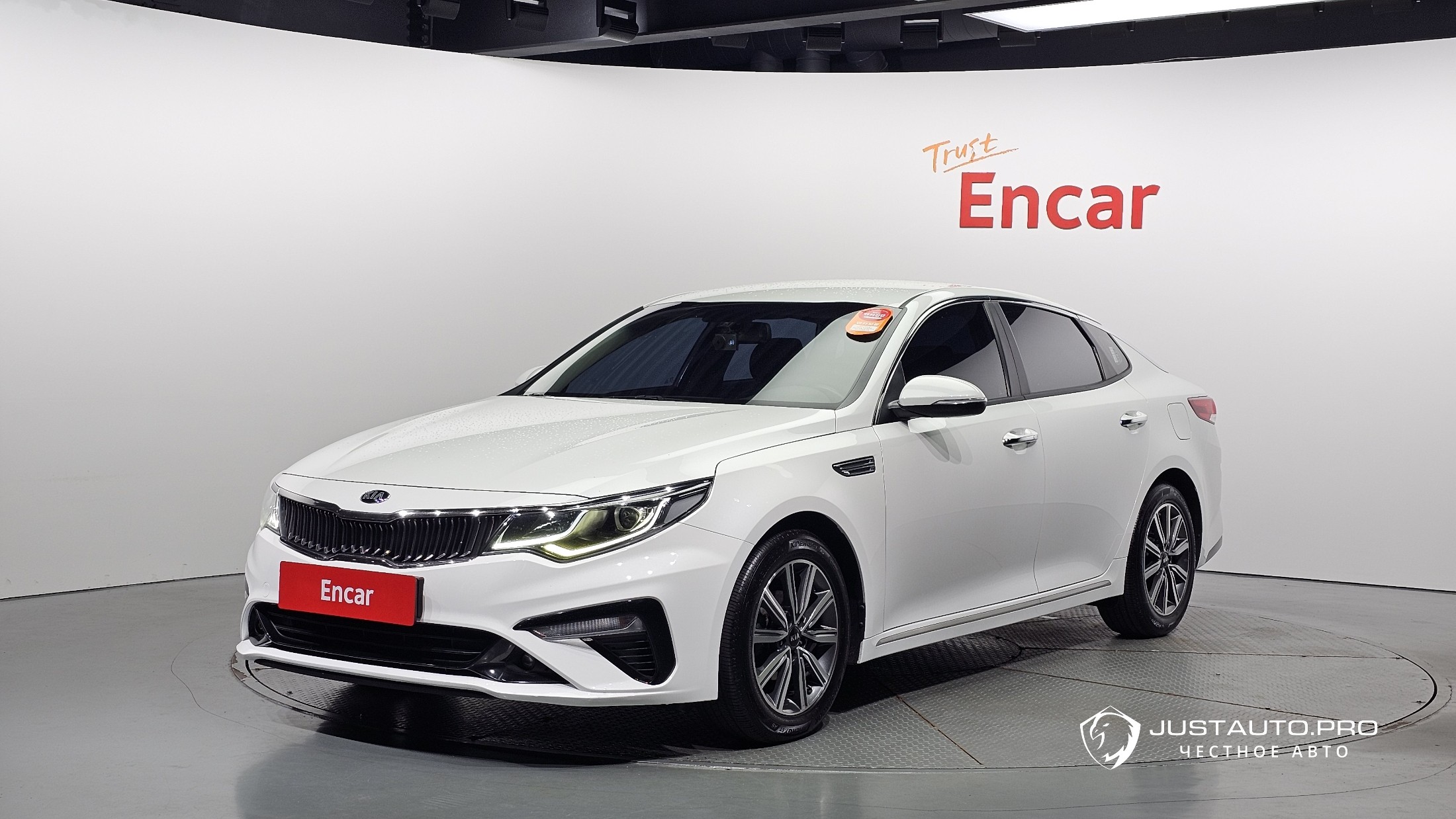 Автомобиль Kia K5