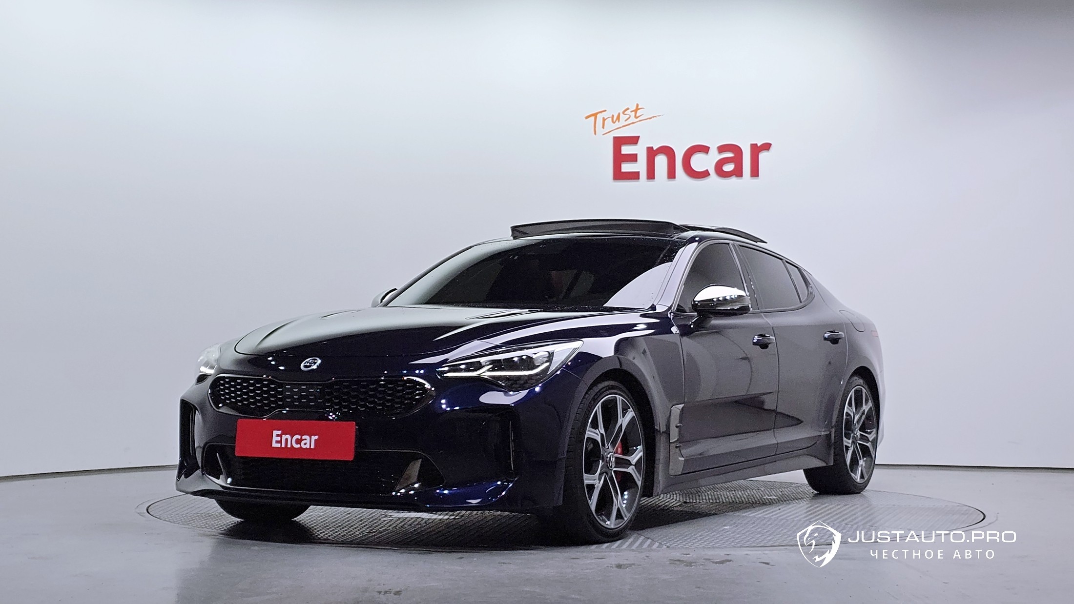 Автомобиль Kia Stinger