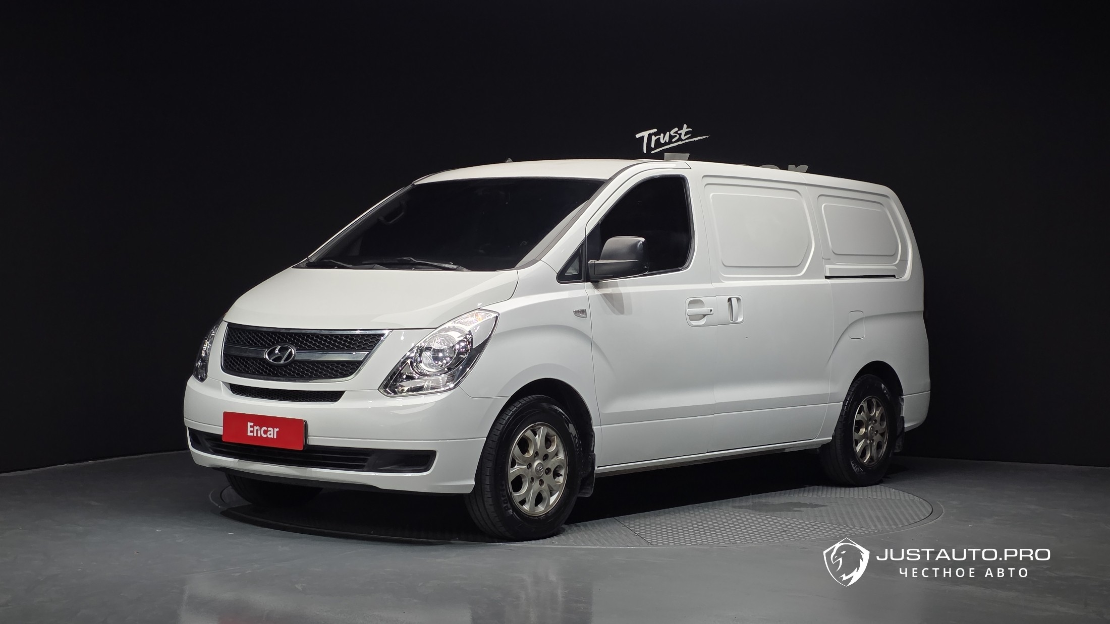 Автомобиль Hyundai Starex