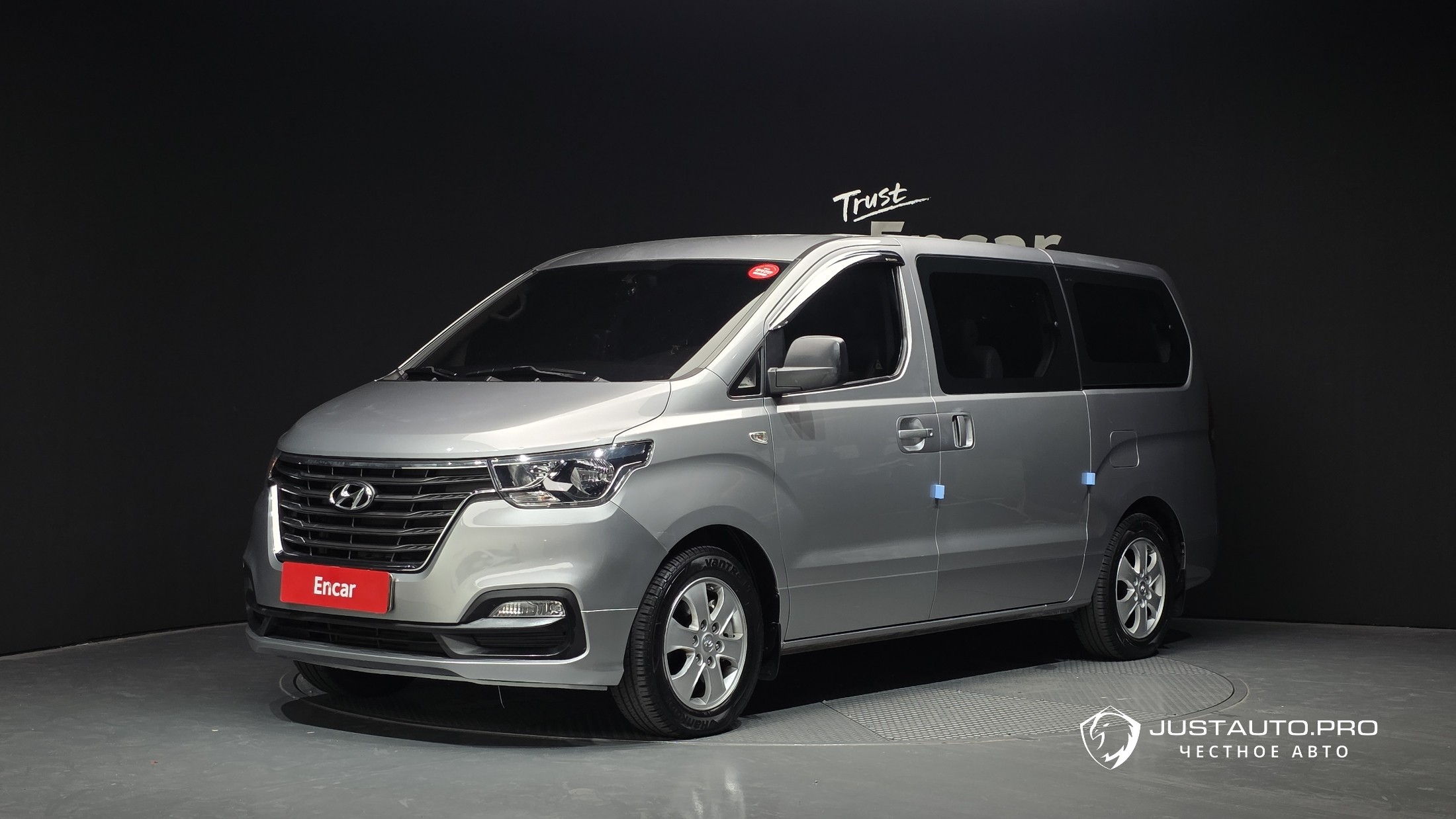 Автомобиль Hyundai Starex