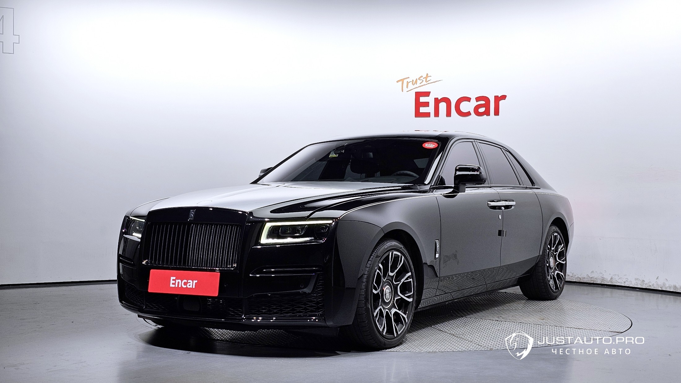 Автомобиль Rolls-Royce Ghost