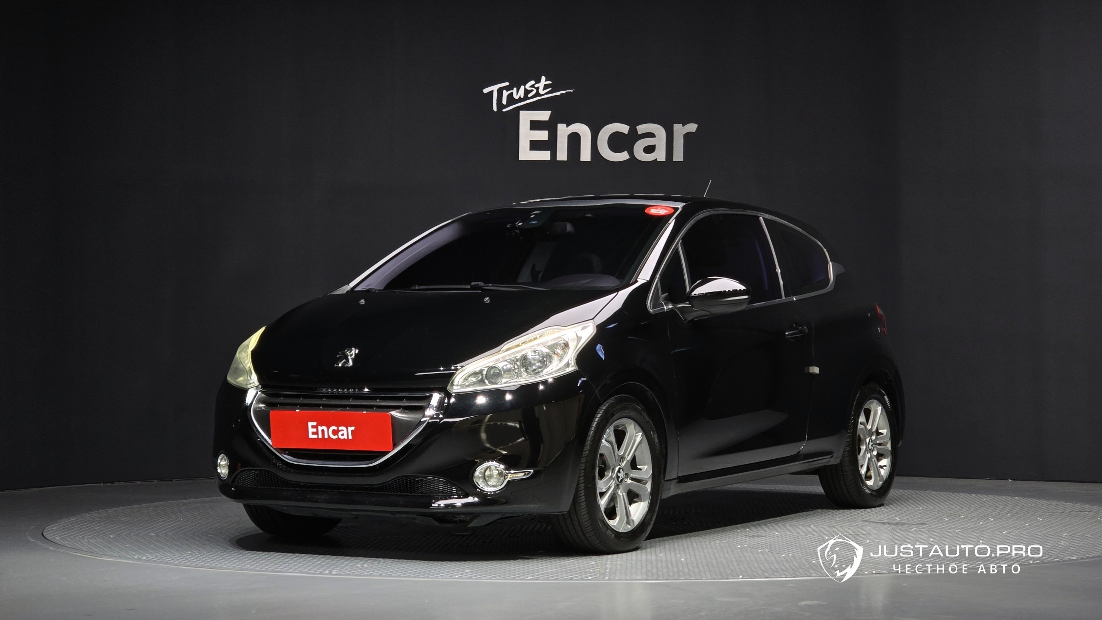 Автомобиль Peugeot 208