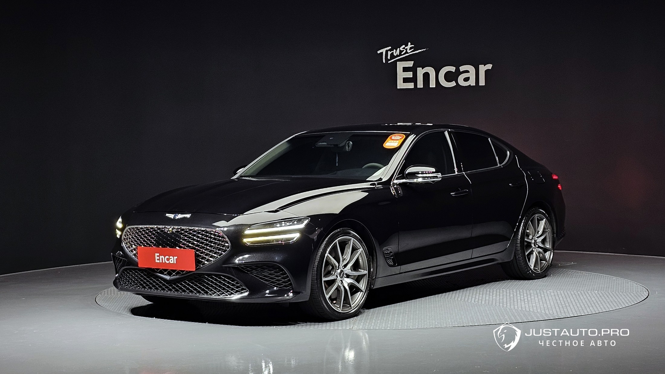 Автомобиль Genesis G70