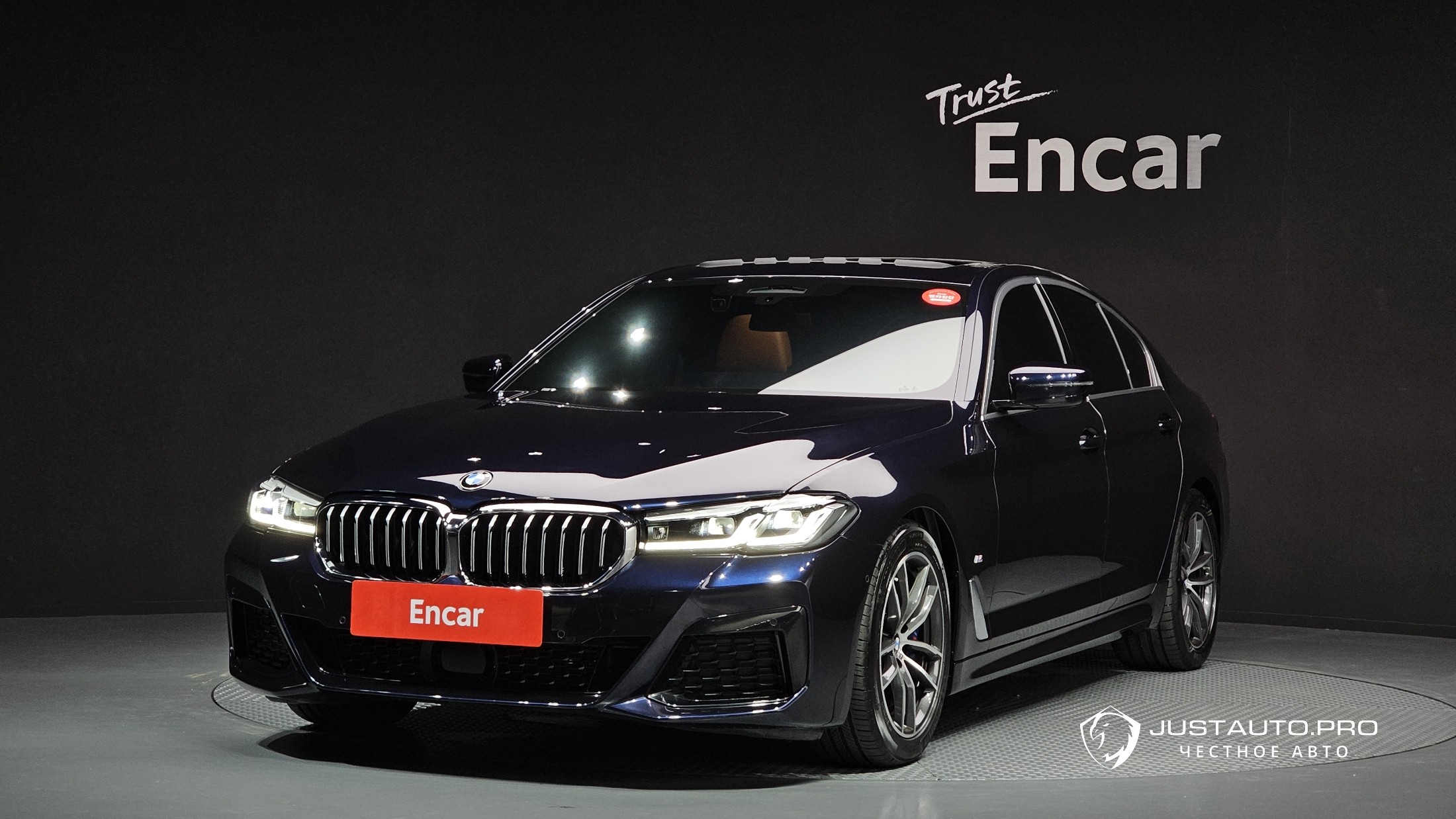 Автомобиль BMW 5-Series