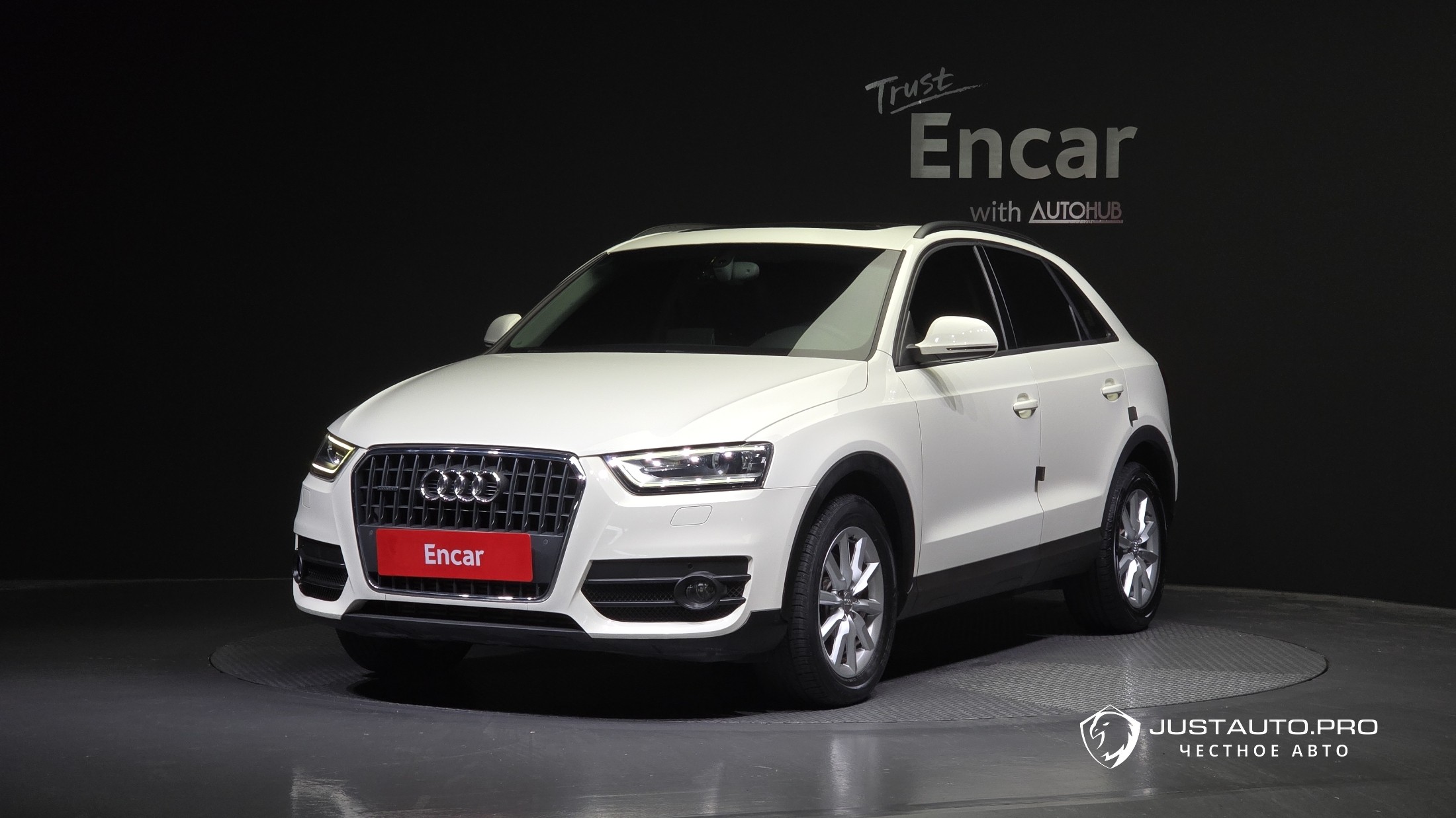 Автомобиль Audi Q3