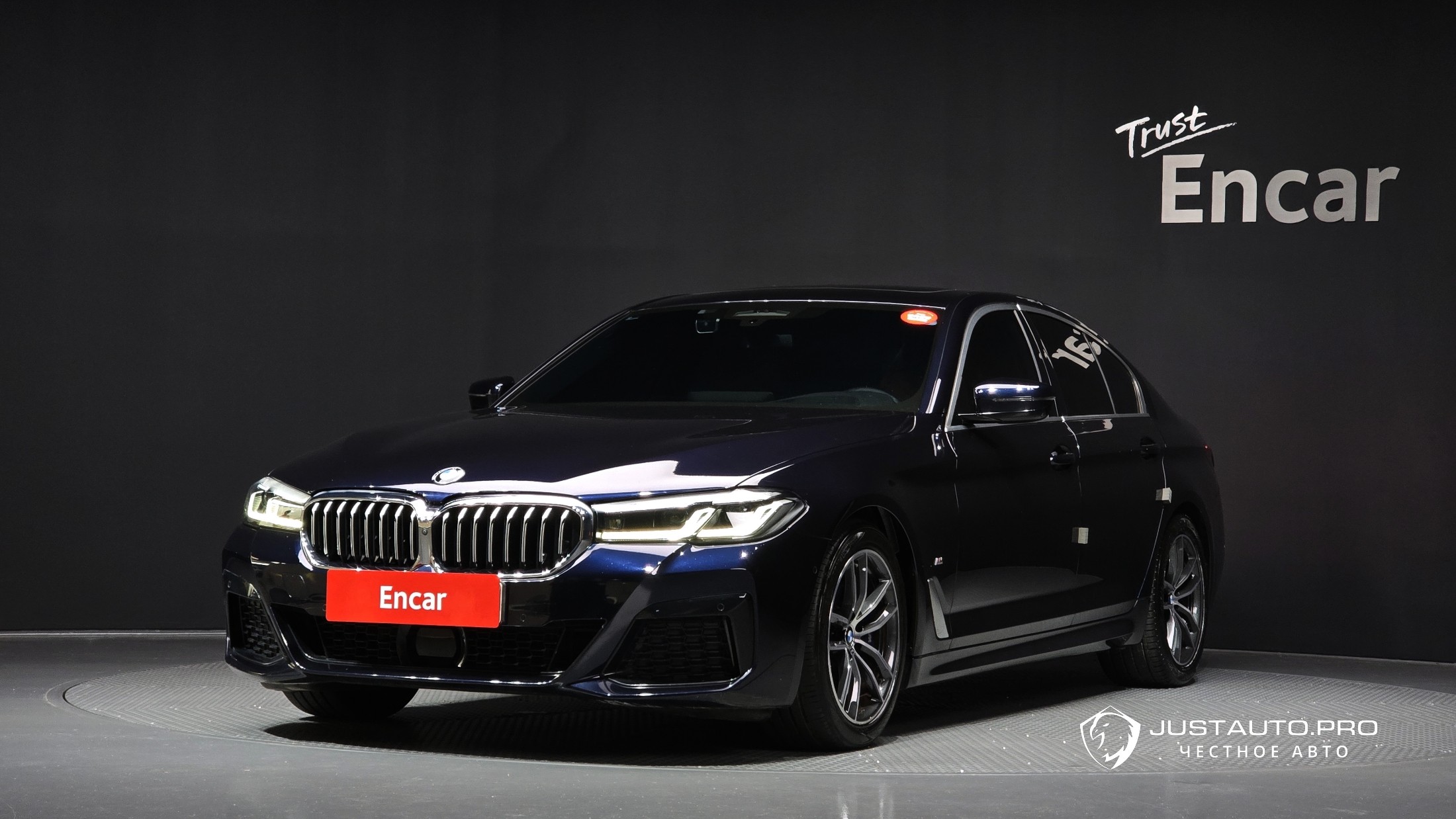 Автомобиль BMW 5-Series