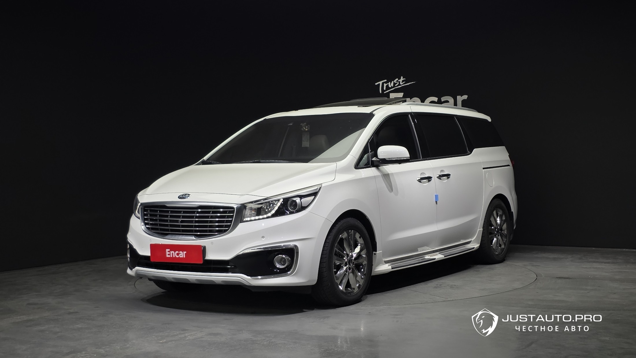 Автомобиль Kia Canival