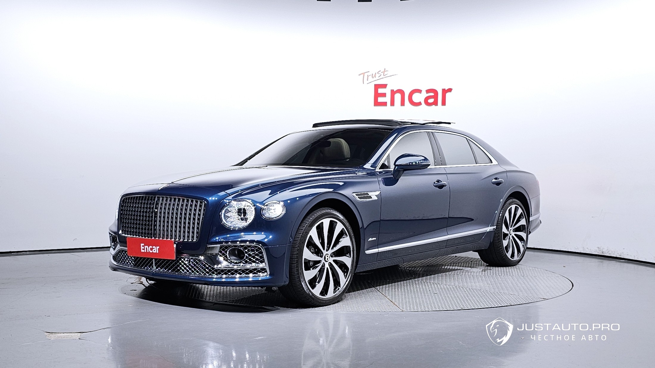 Автомобиль Bentley Flying Spur