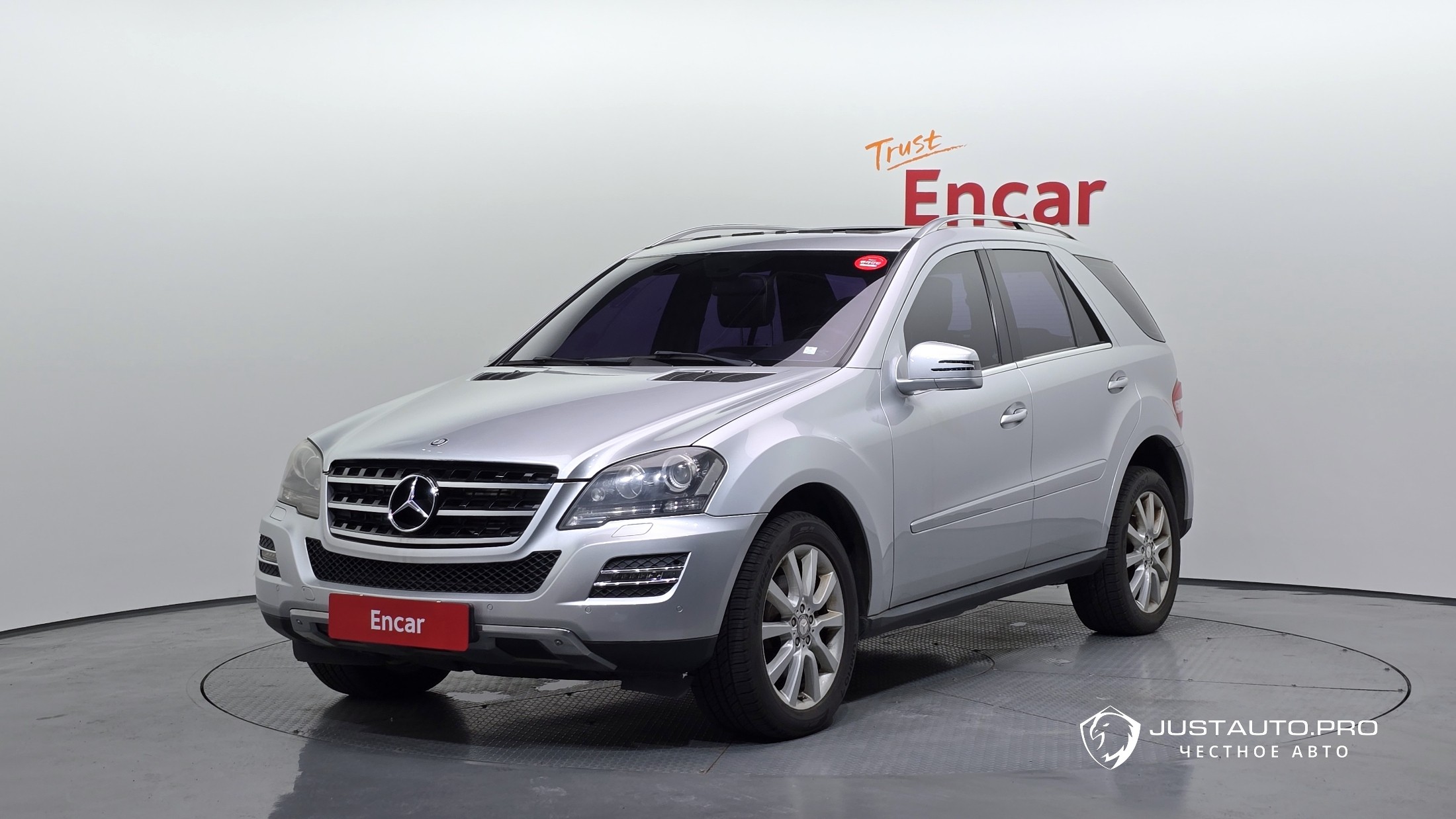 Автомобиль Mercedes-Benz M-class