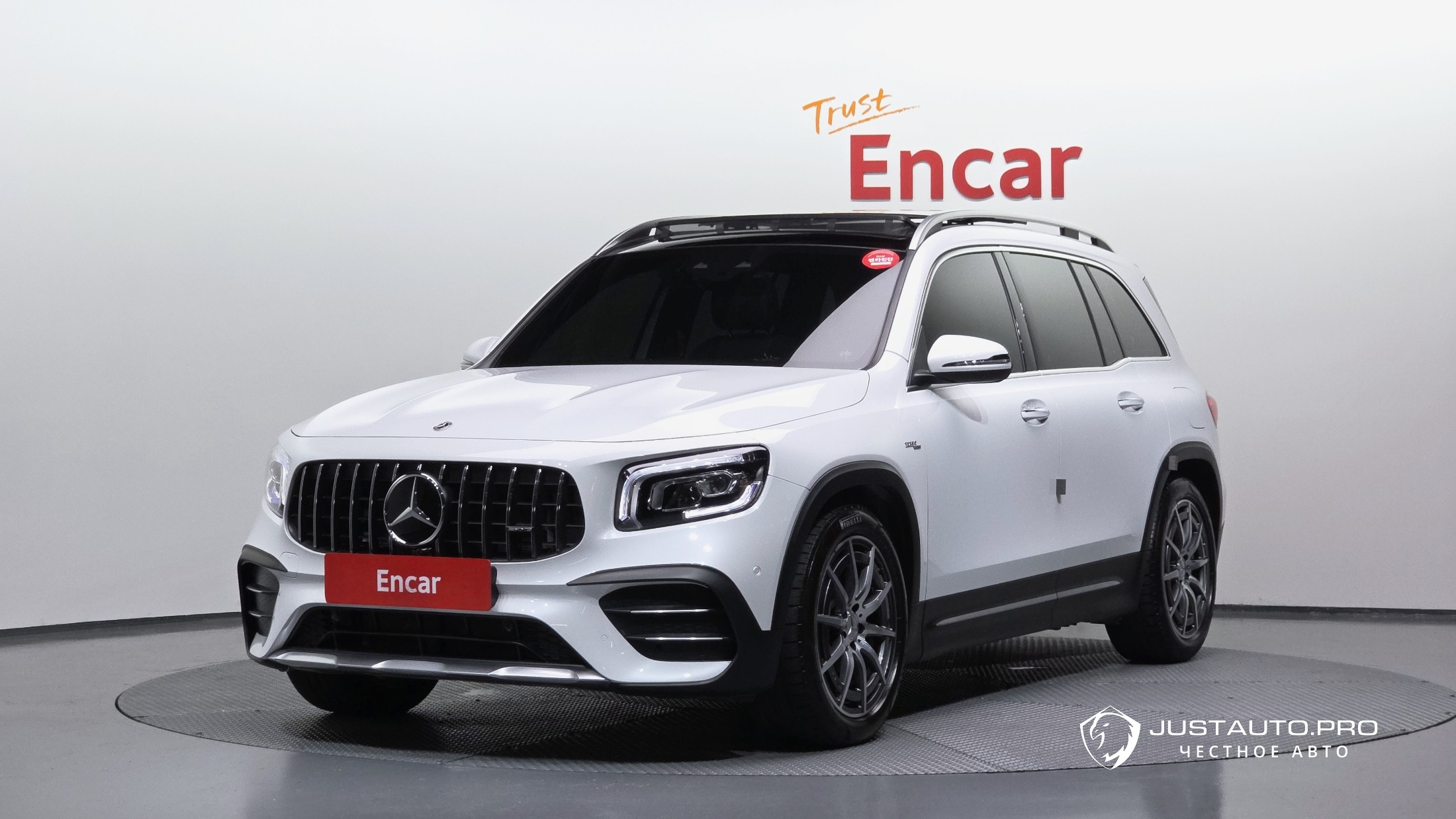 Автомобиль Mercedes-Benz GLB-Class