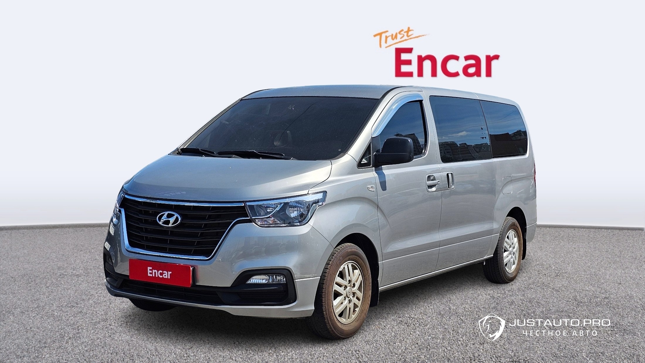 Автомобиль Hyundai Starex