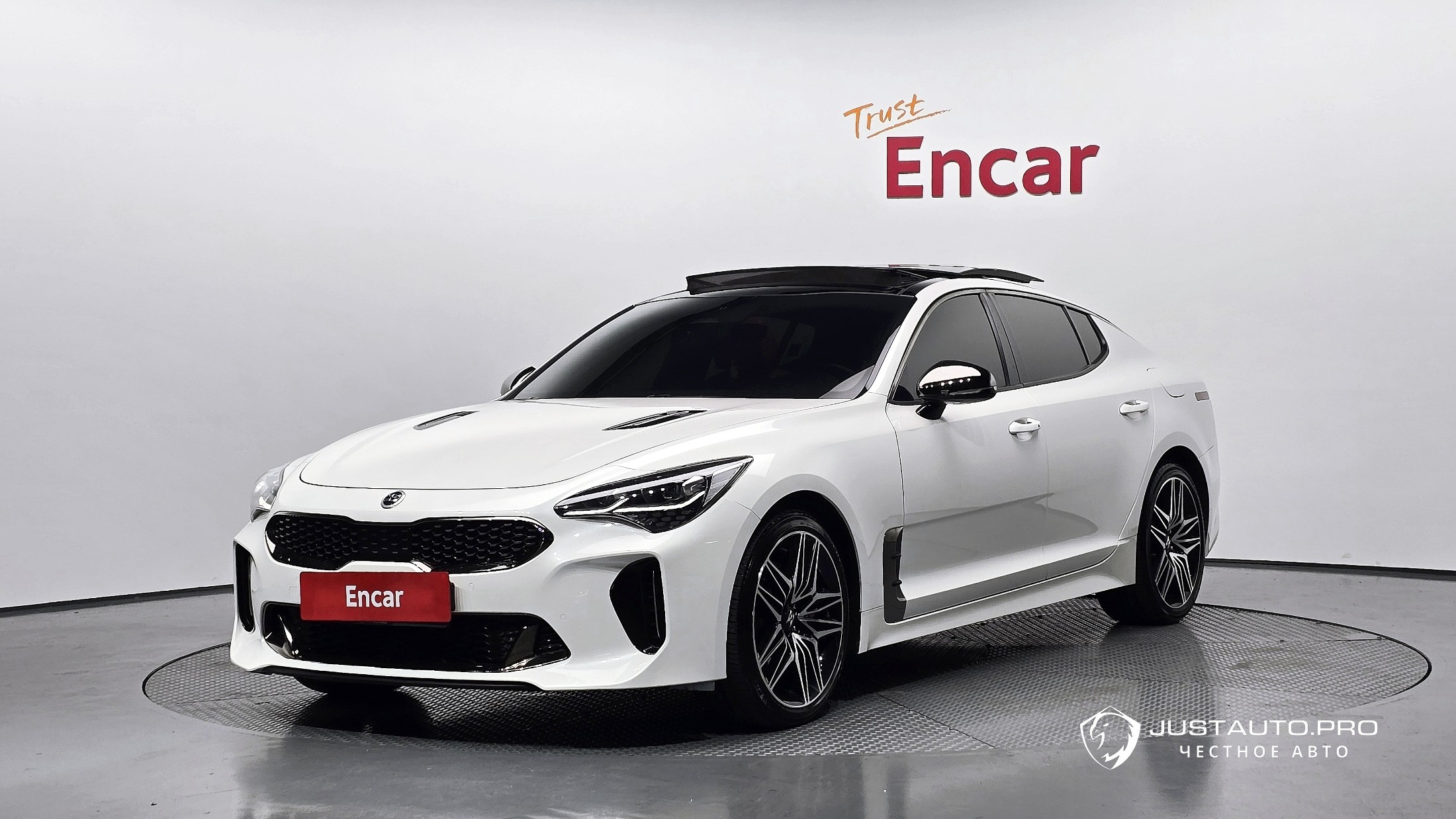 Автомобиль Kia Stinger