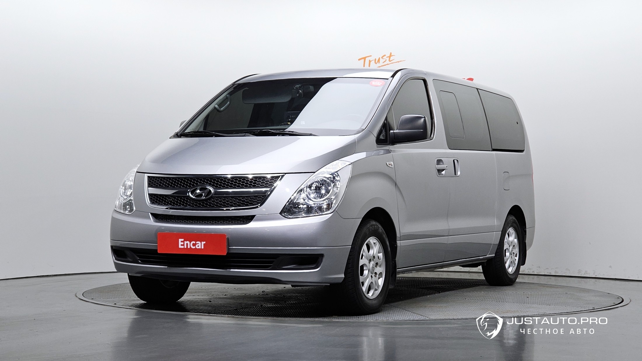 Автомобиль Hyundai Starex