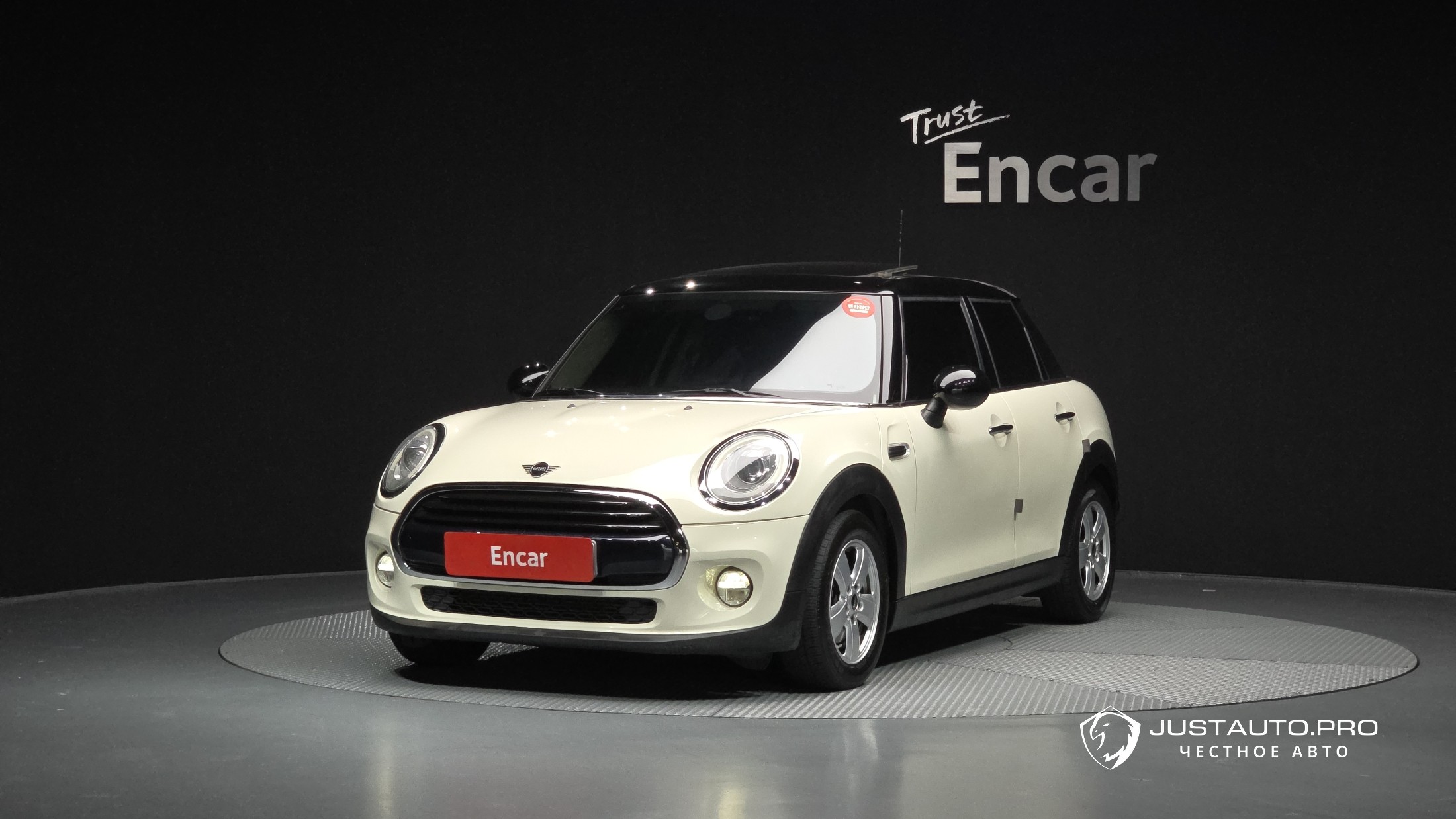 Автомобиль Mini Cooper