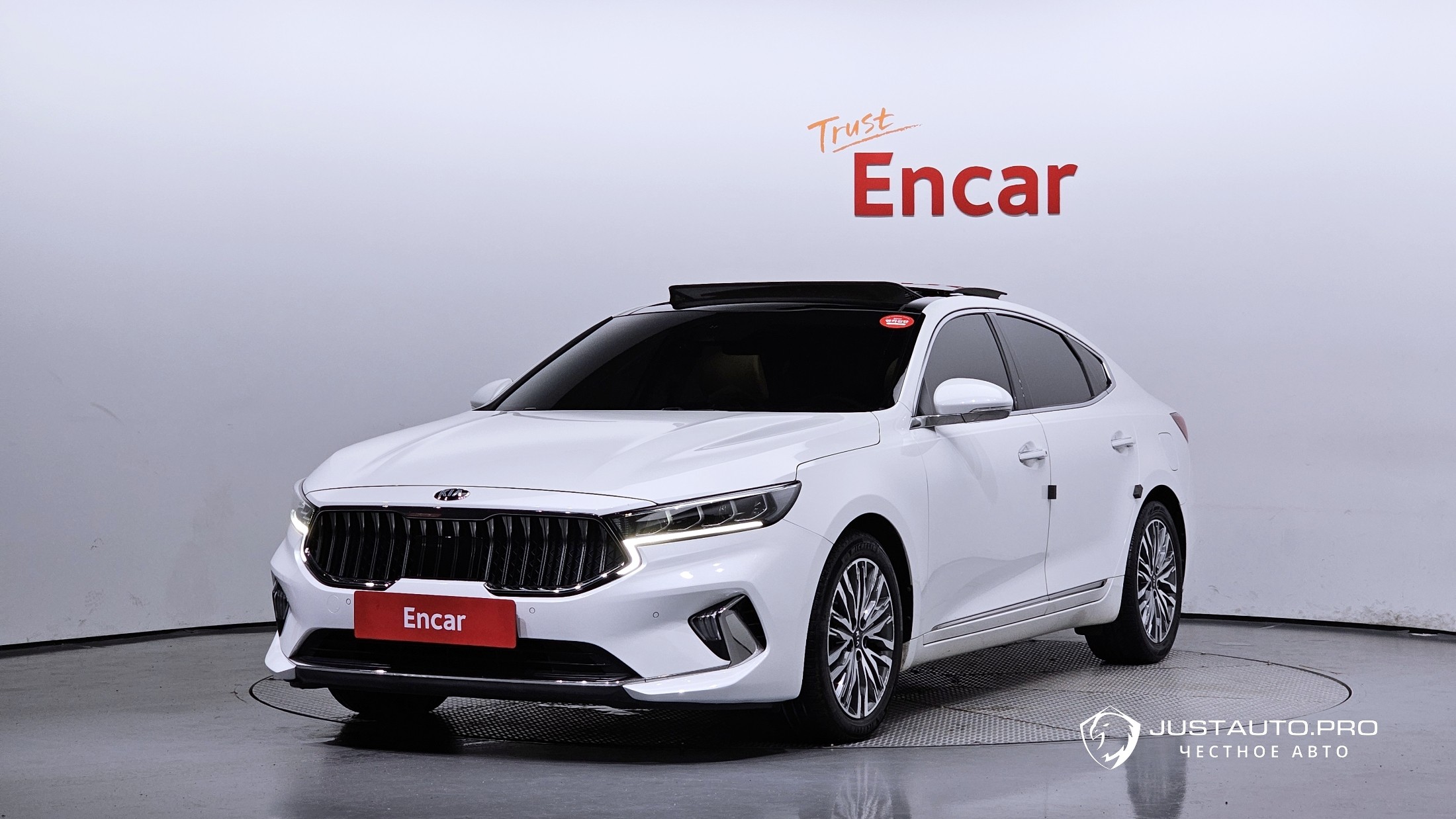 Автомобиль Kia K7