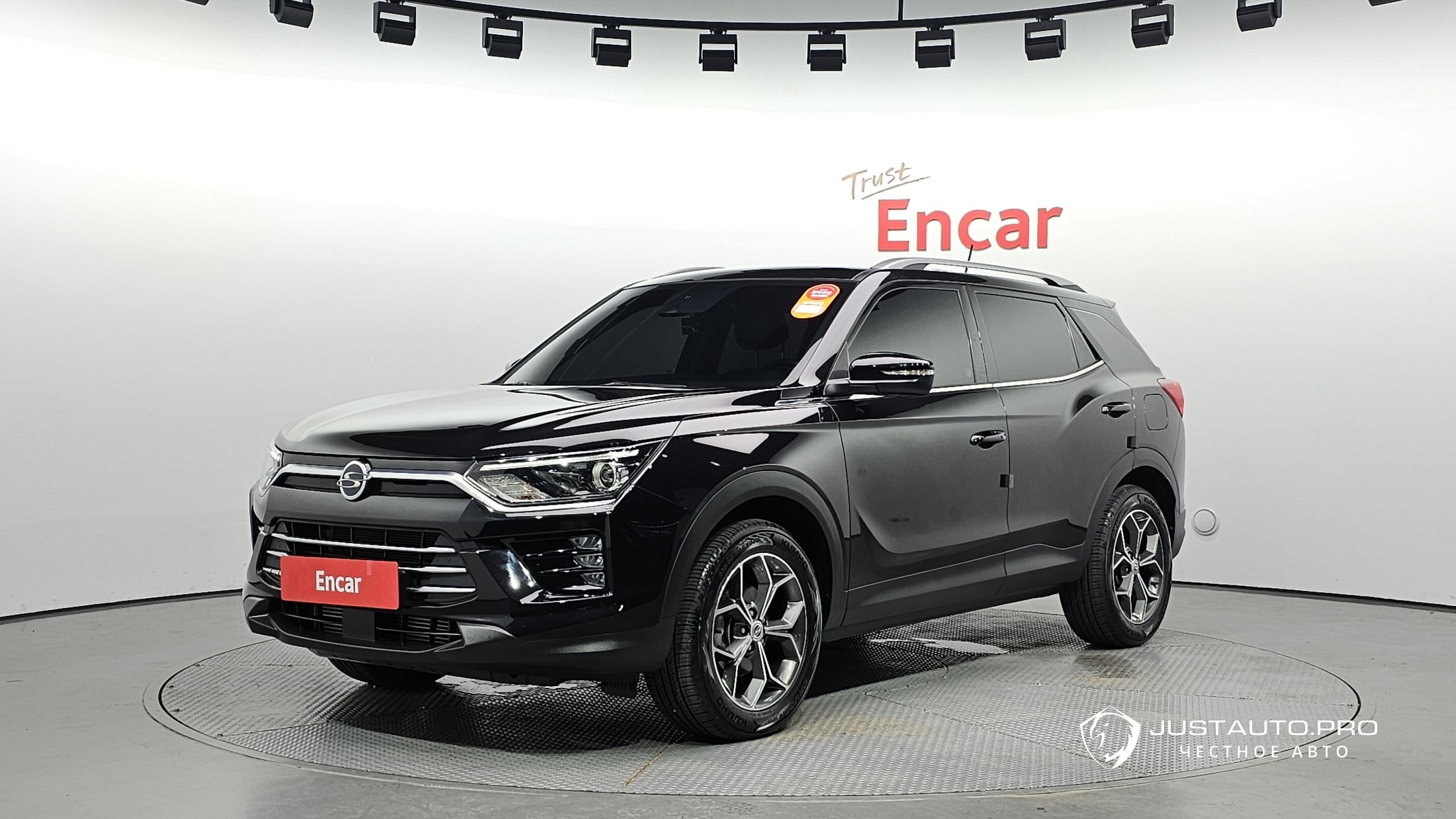 Автомобиль KG_Mobility_Ssangyong KORANDO