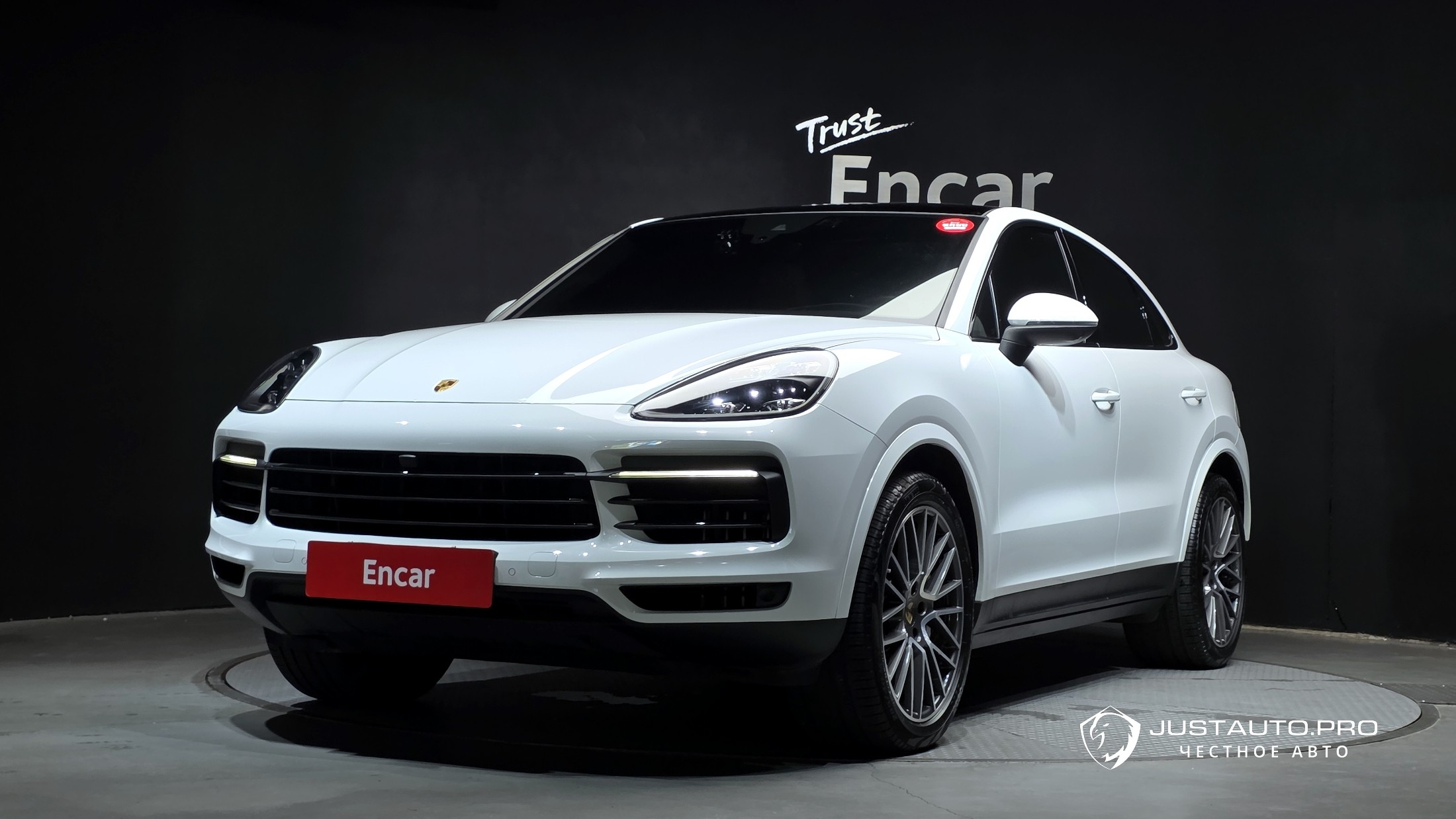 Автомобиль Porsche Cayenne