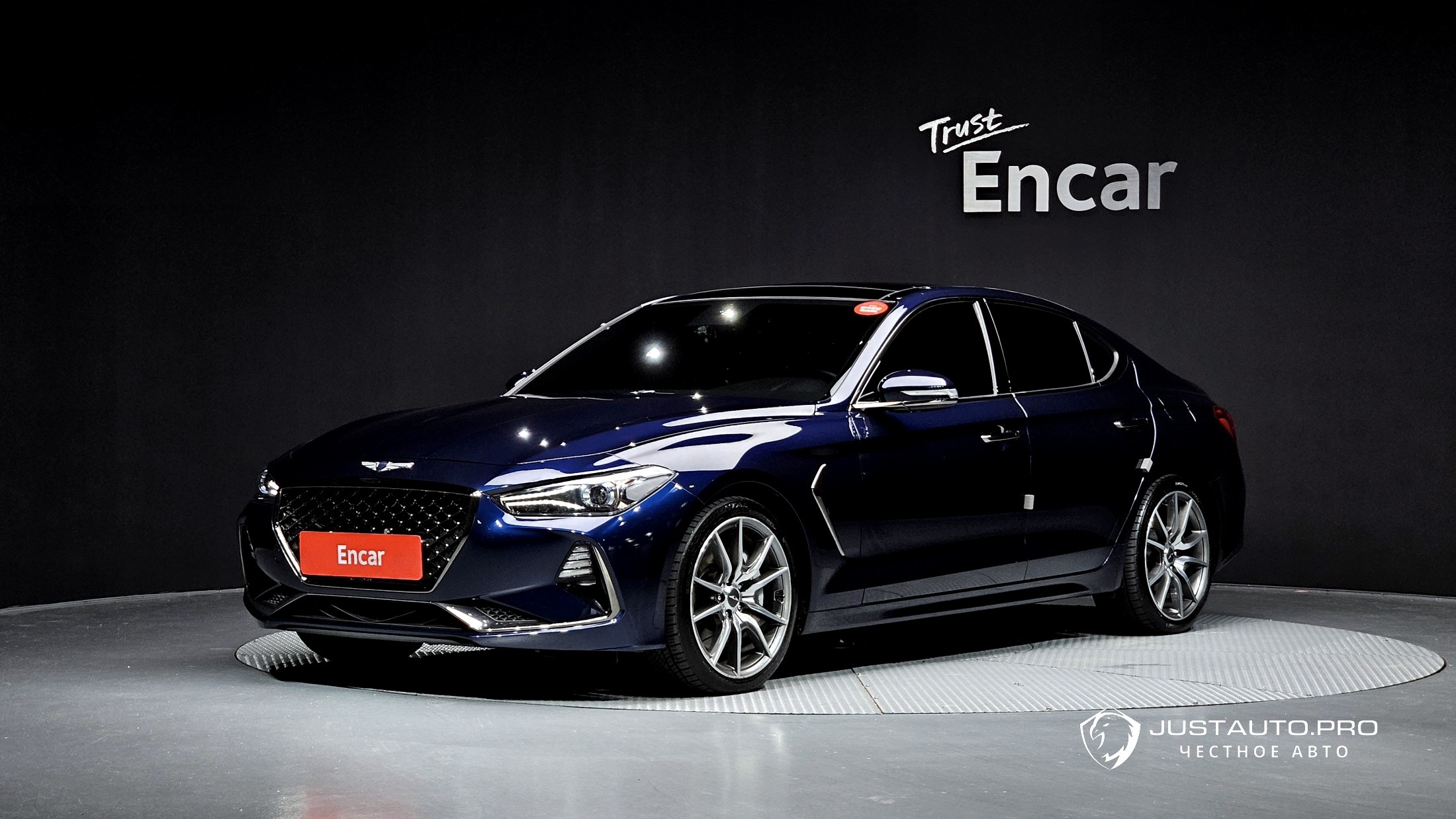 Автомобиль Genesis G70