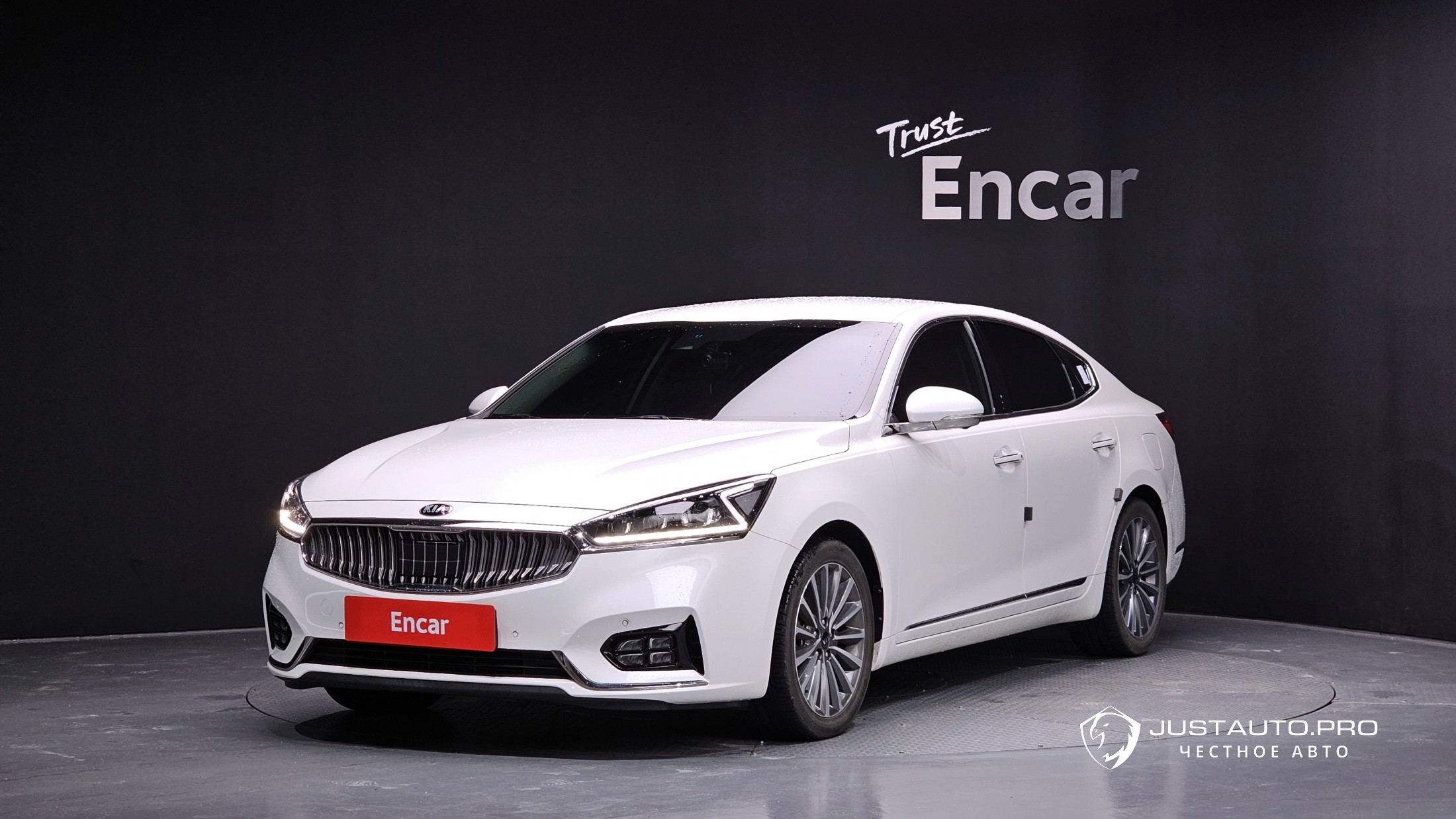 Автомобиль Kia K7