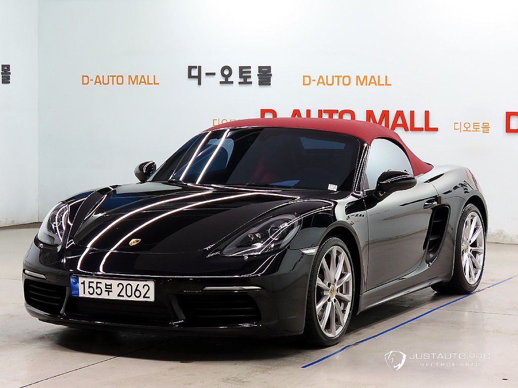 Автомобиль Porsche 718