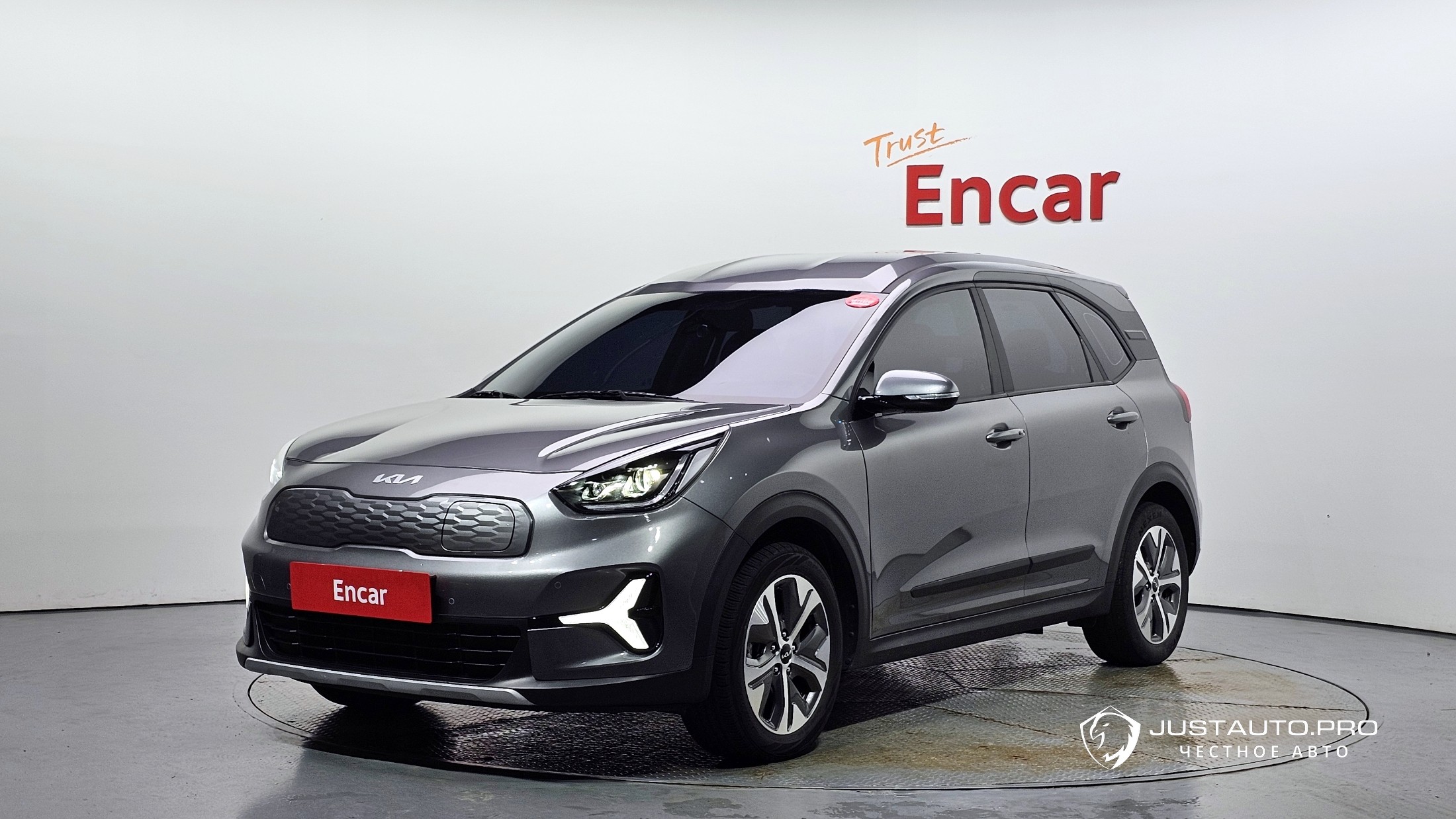 Автомобиль Kia Niro