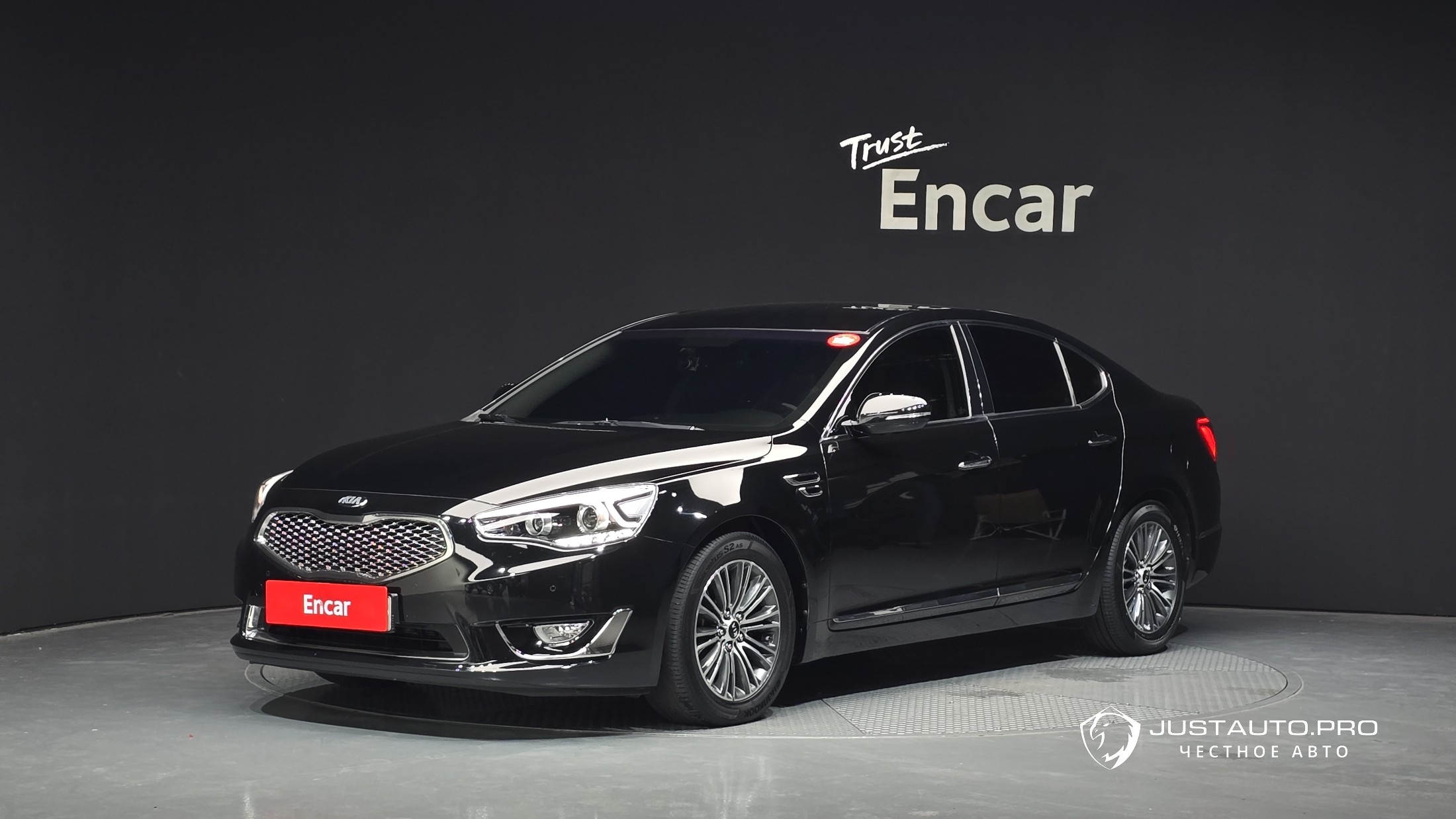 Автомобиль Kia K7