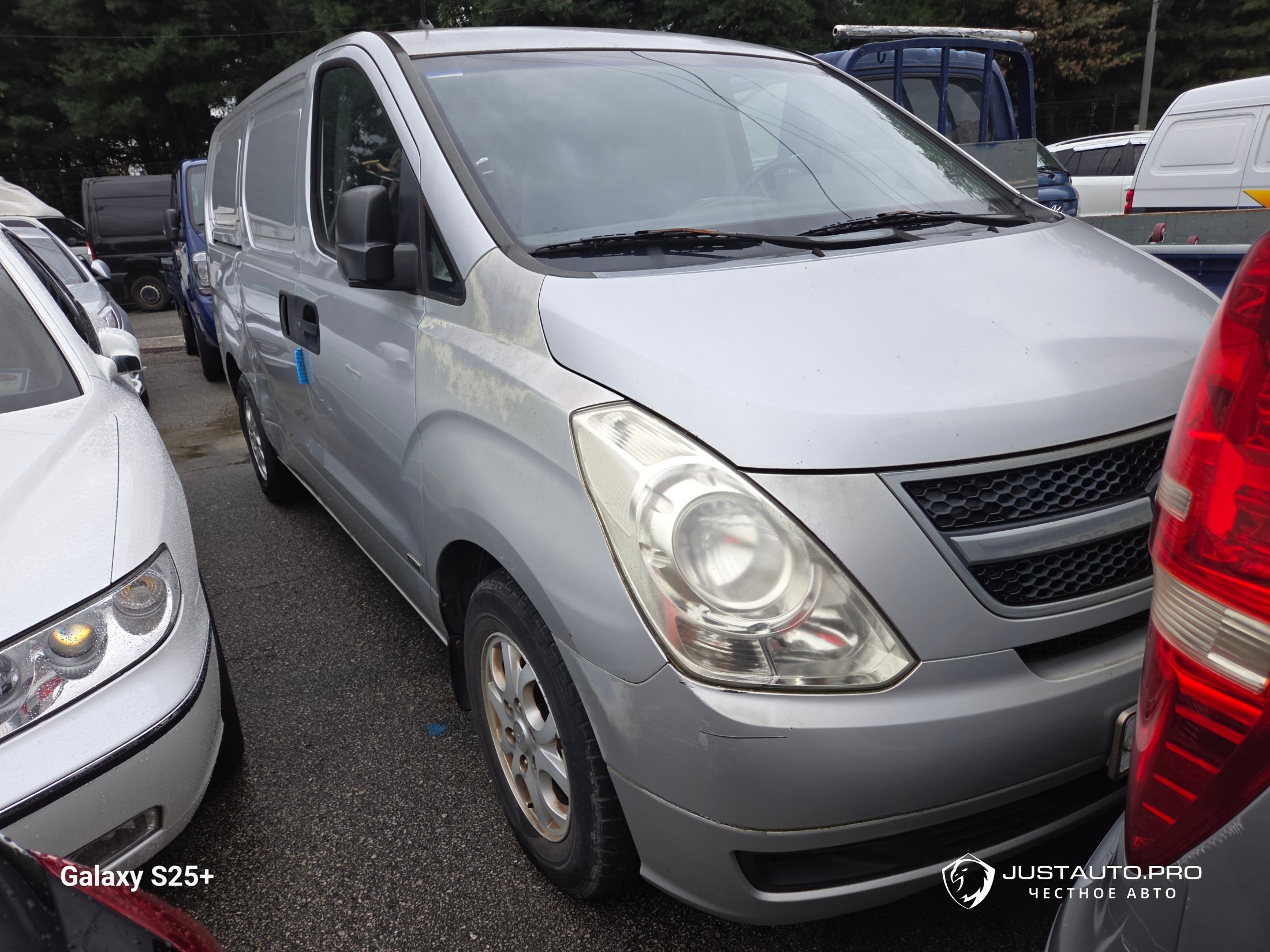 Автомобиль Hyundai Starex