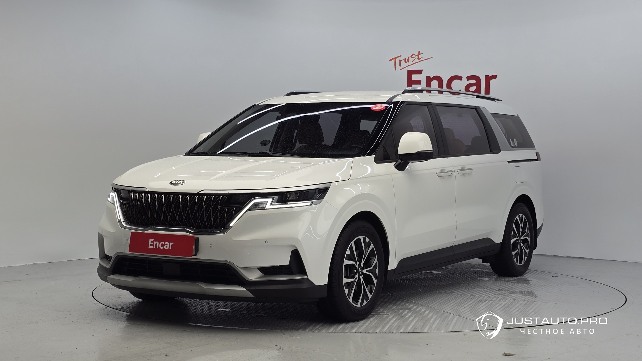 Автомобиль Kia Canival