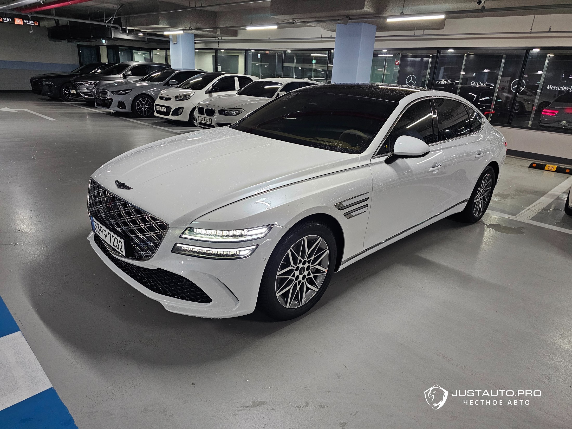 Автомобиль Genesis G80