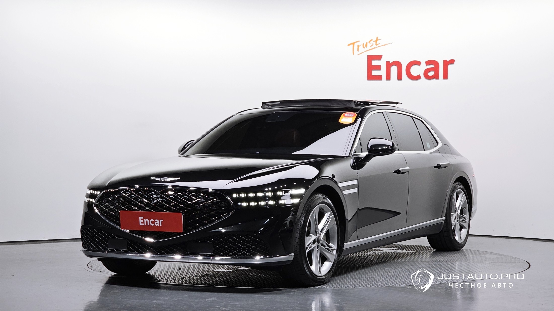Автомобиль Genesis G90