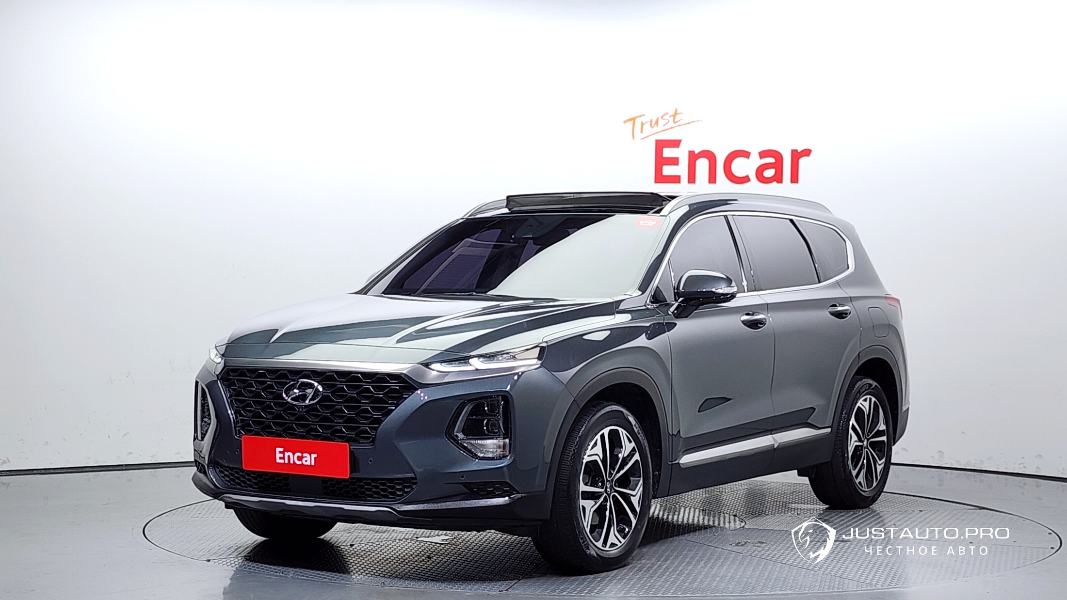 Автомобиль Hyundai Santafe