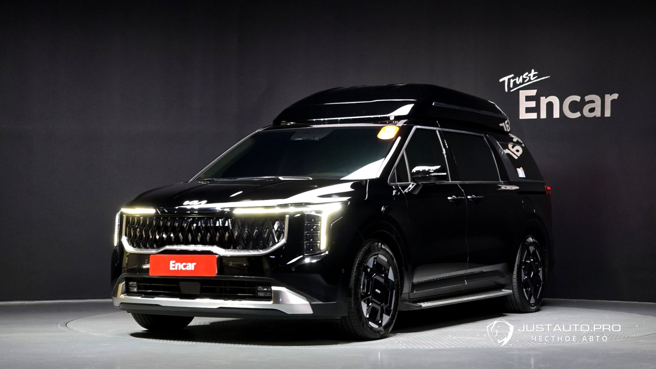 Автомобиль Kia Canival