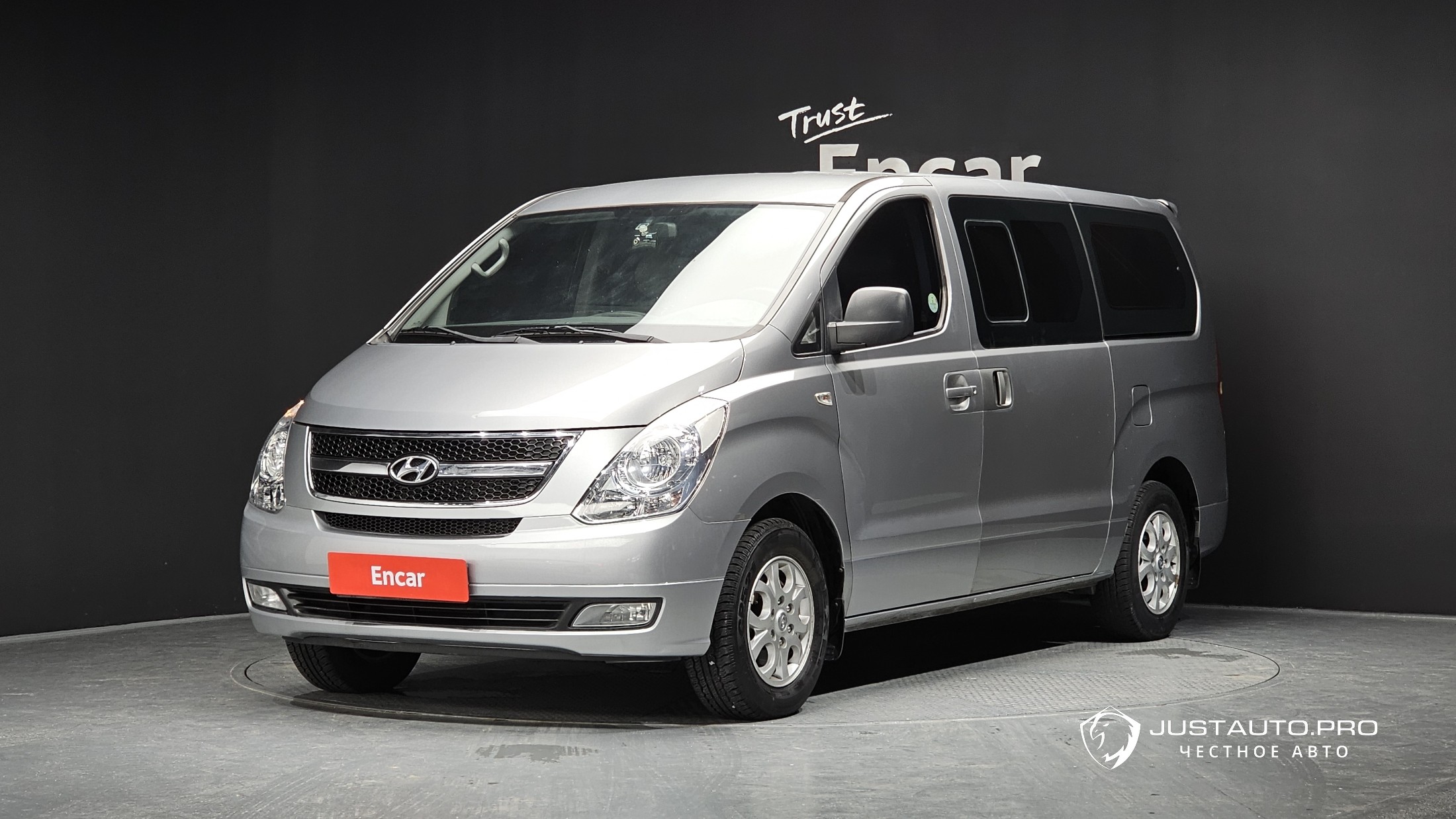 Автомобиль Hyundai Starex