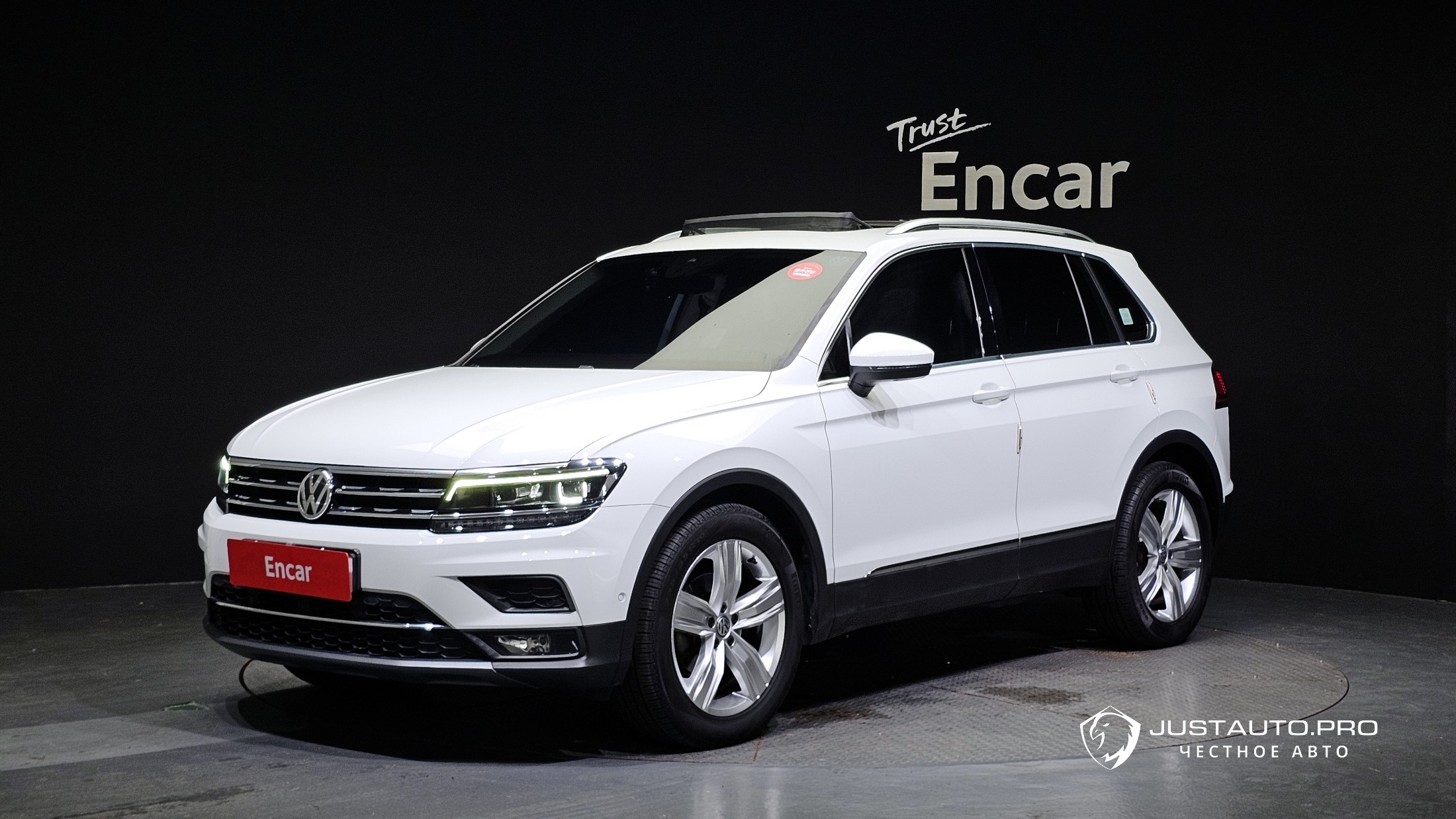 Автомобиль Volkswagen Tiguan